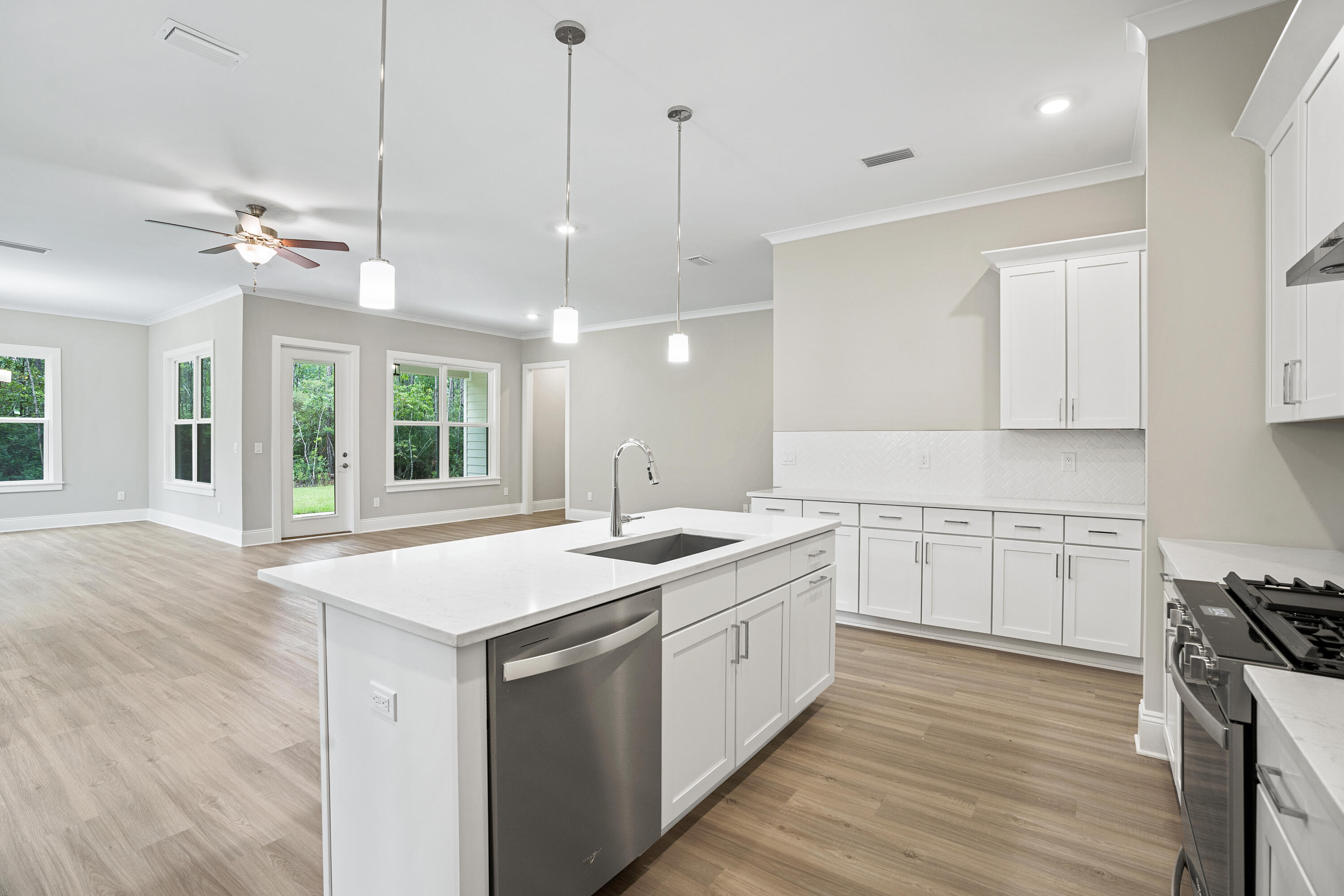 MAGNOLIA BAY ESTATES - Residential