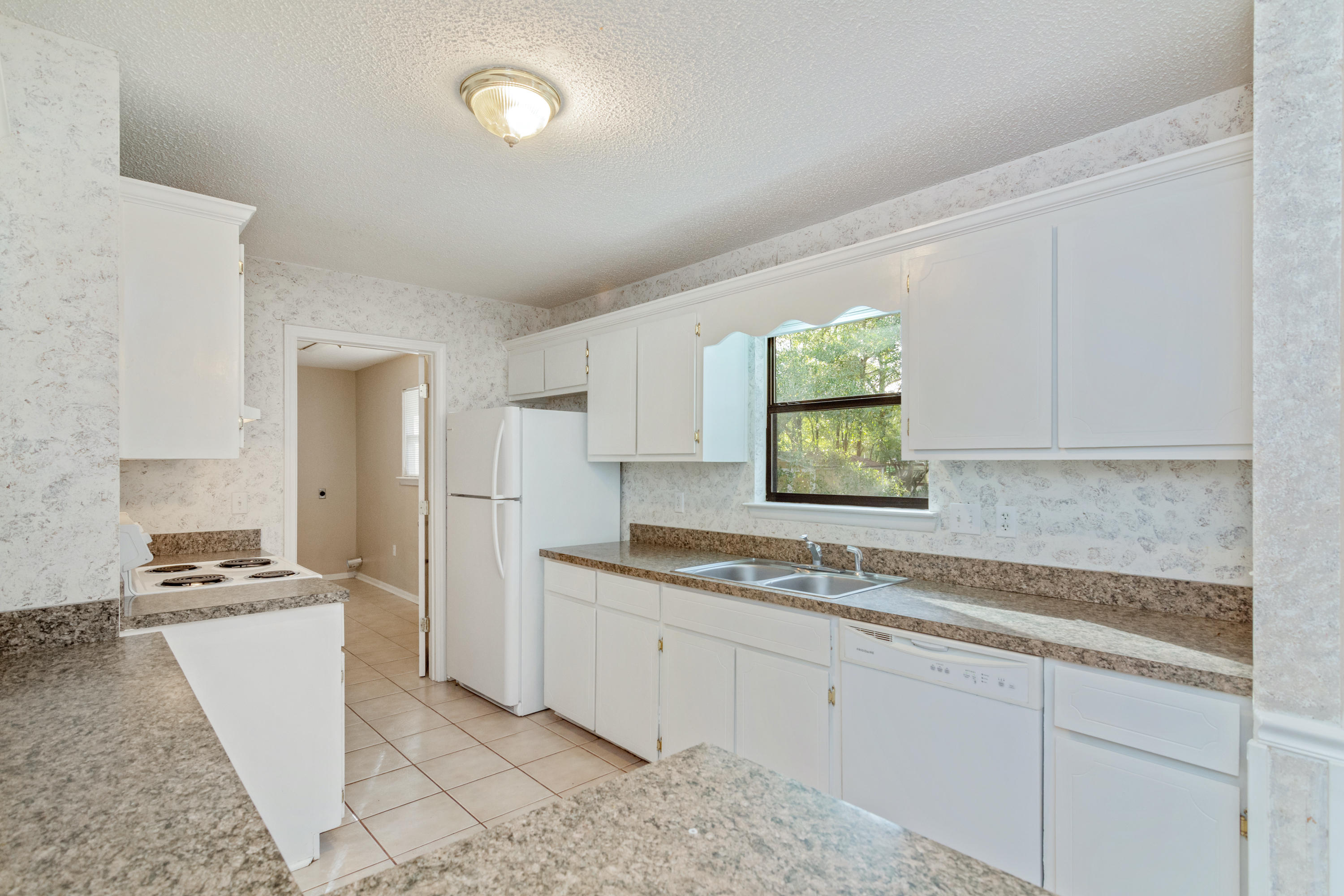 COUNTRY OAKS ESTATES PH 2 - Residential