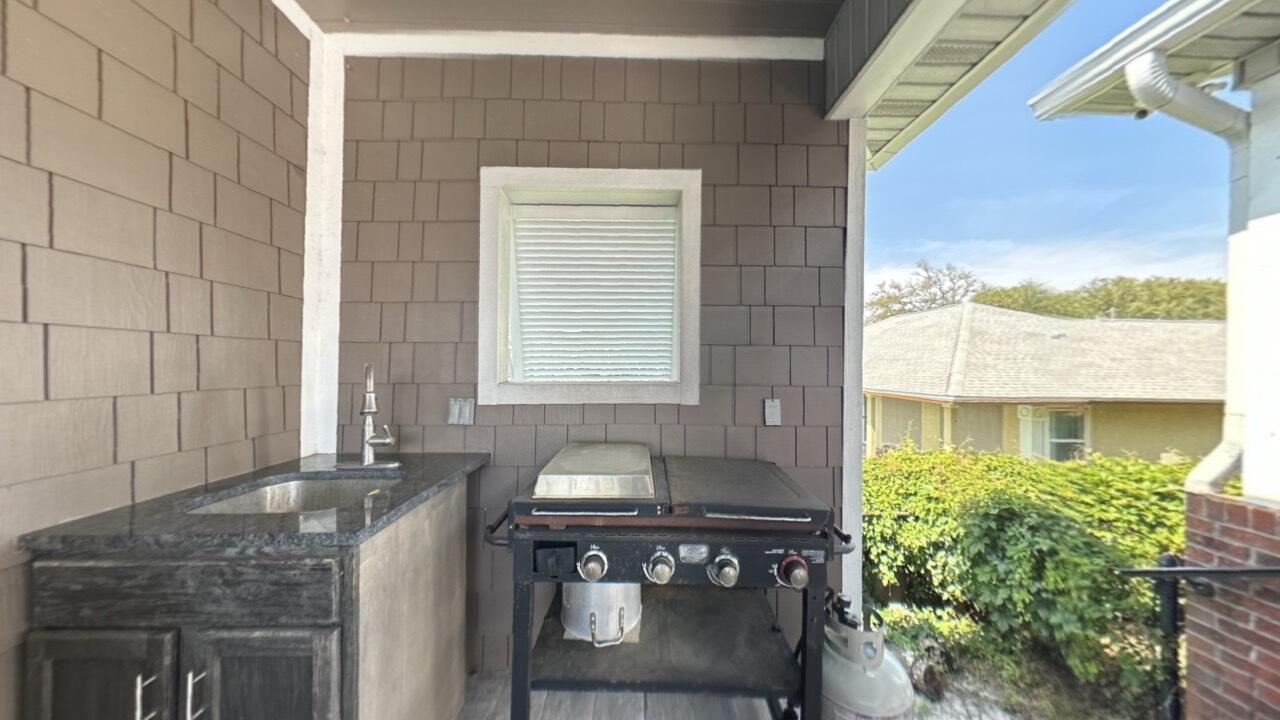 BELLA VISTA - Residential