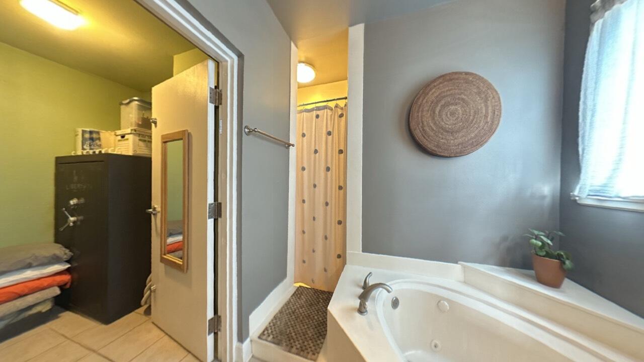 BELLA VISTA - Residential