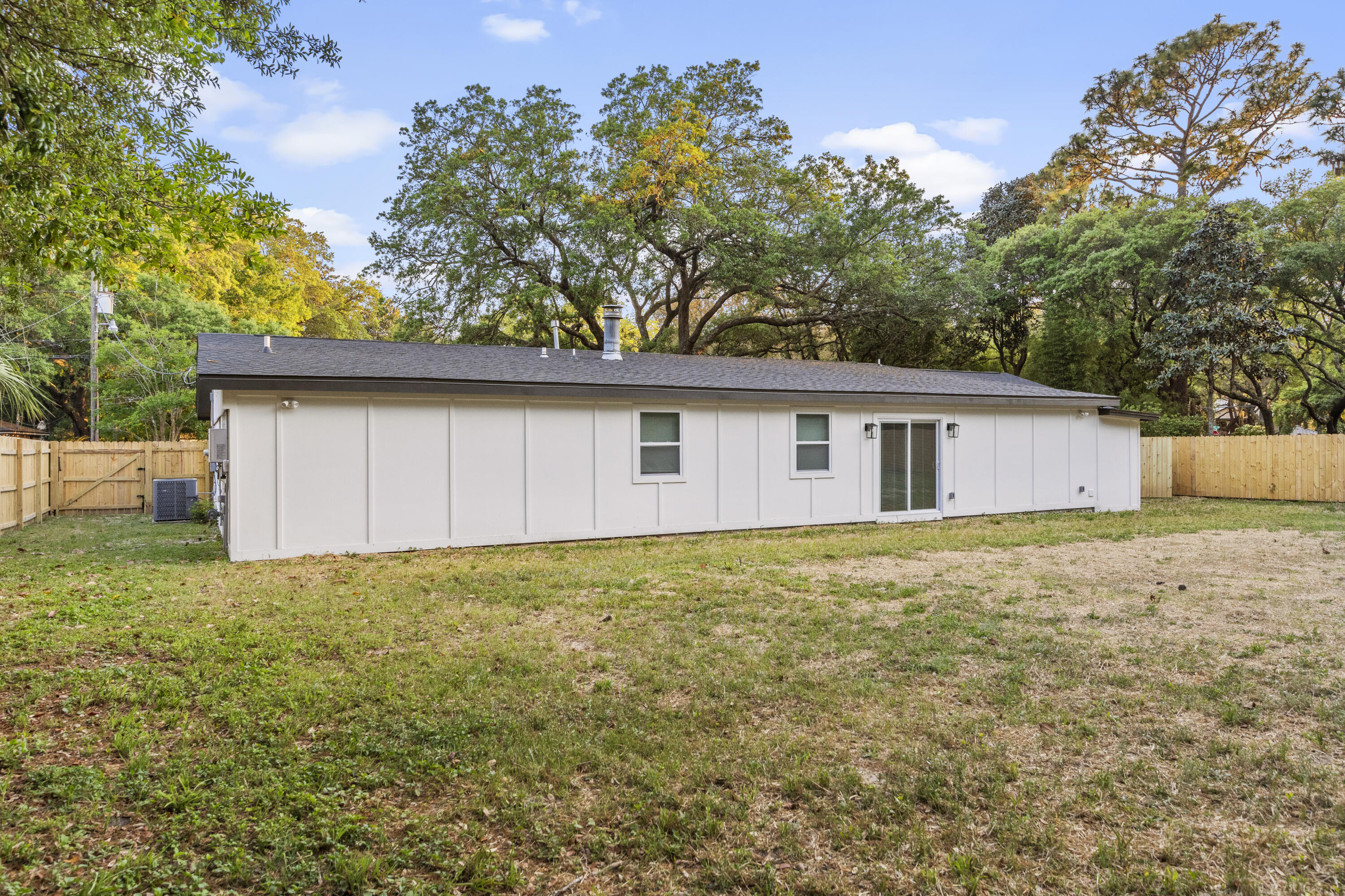 BAYOU POQUITO - Residential