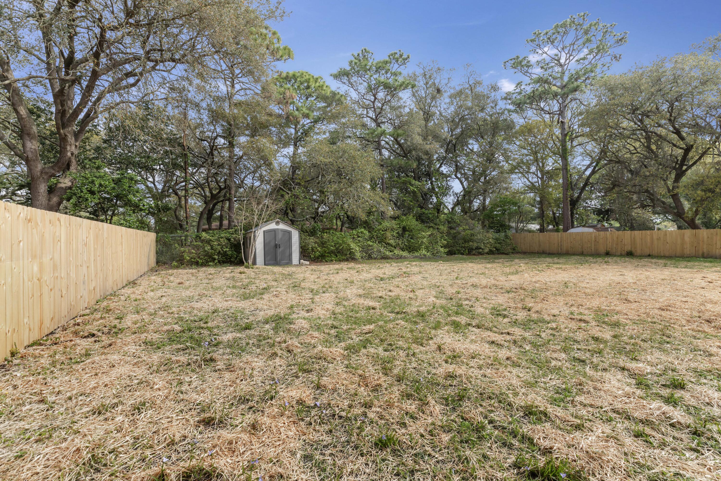 BAYOU POQUITO - Residential