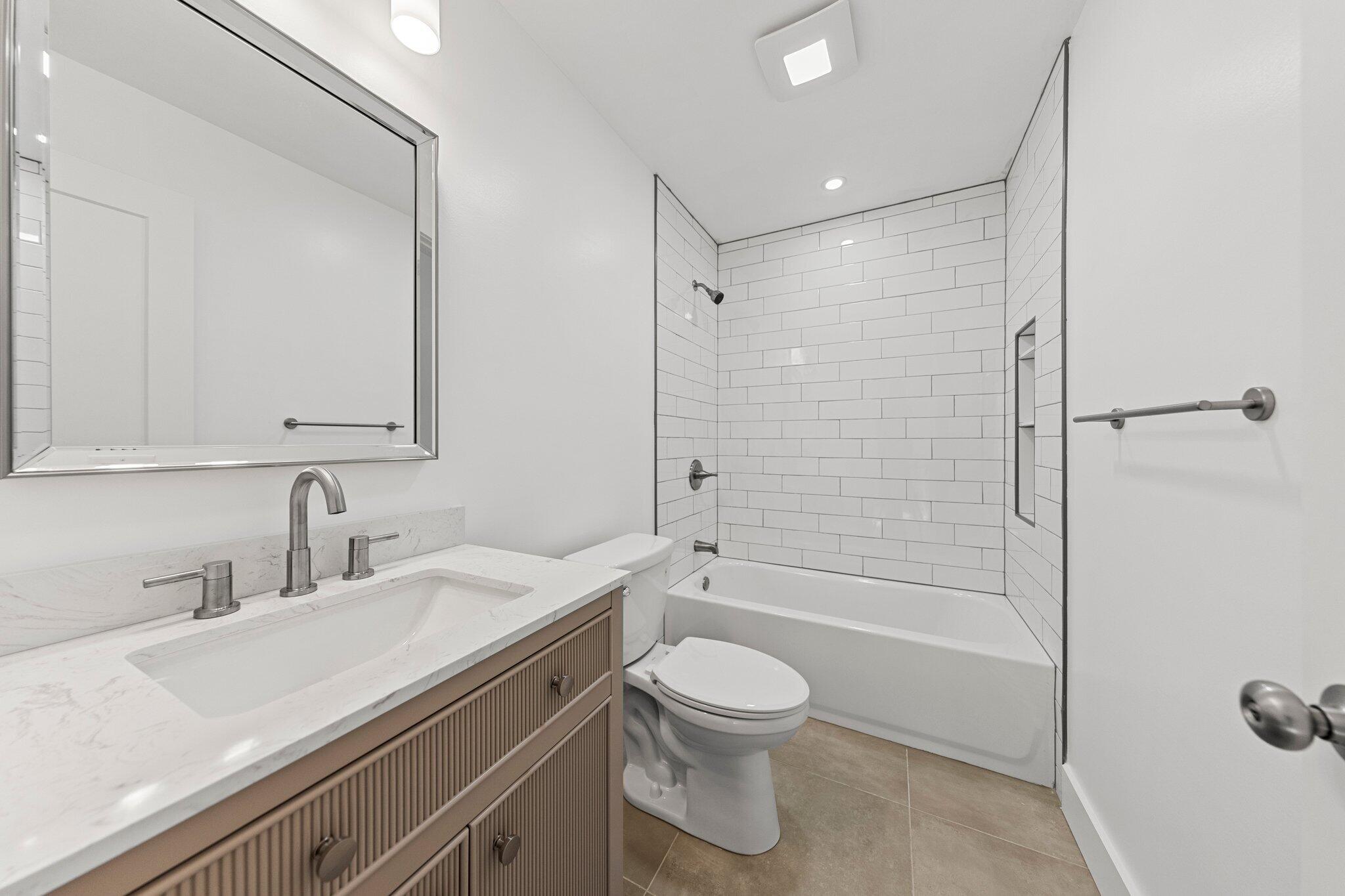 BAYOU POQUITO - Residential