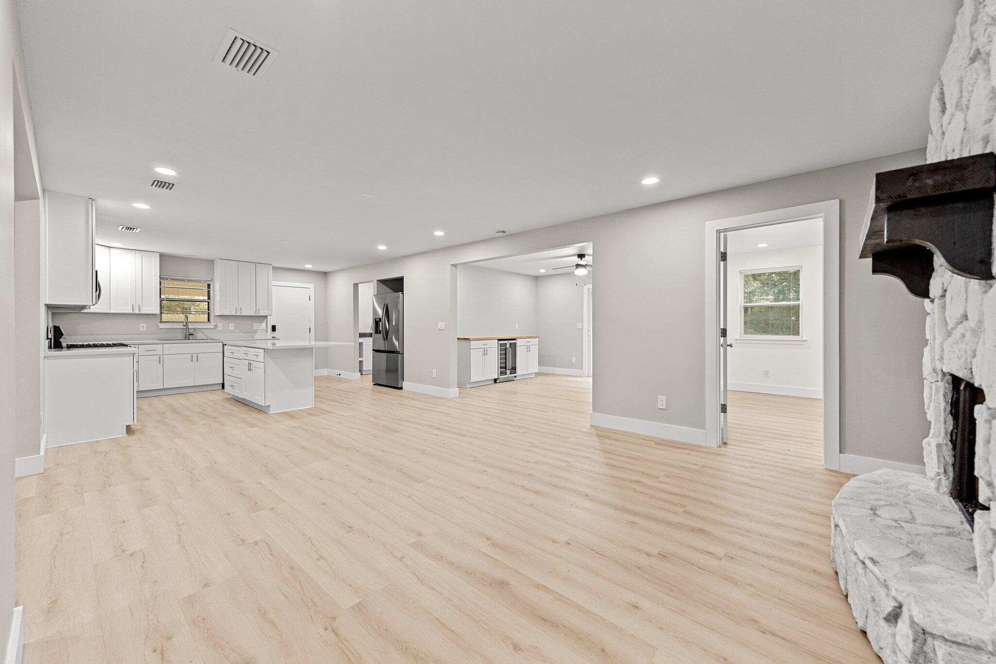 BAYOU POQUITO - Residential