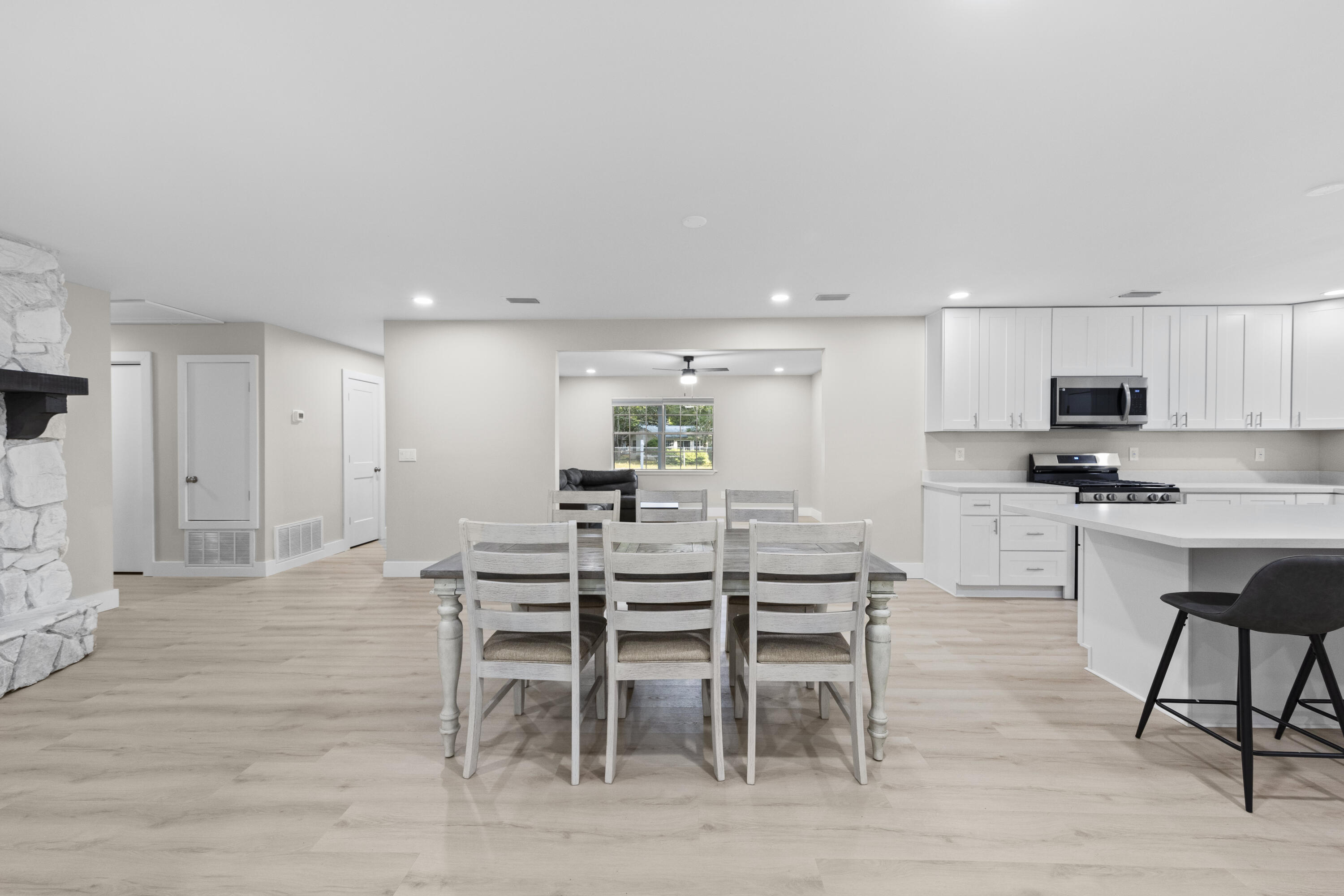 BAYOU POQUITO - Residential