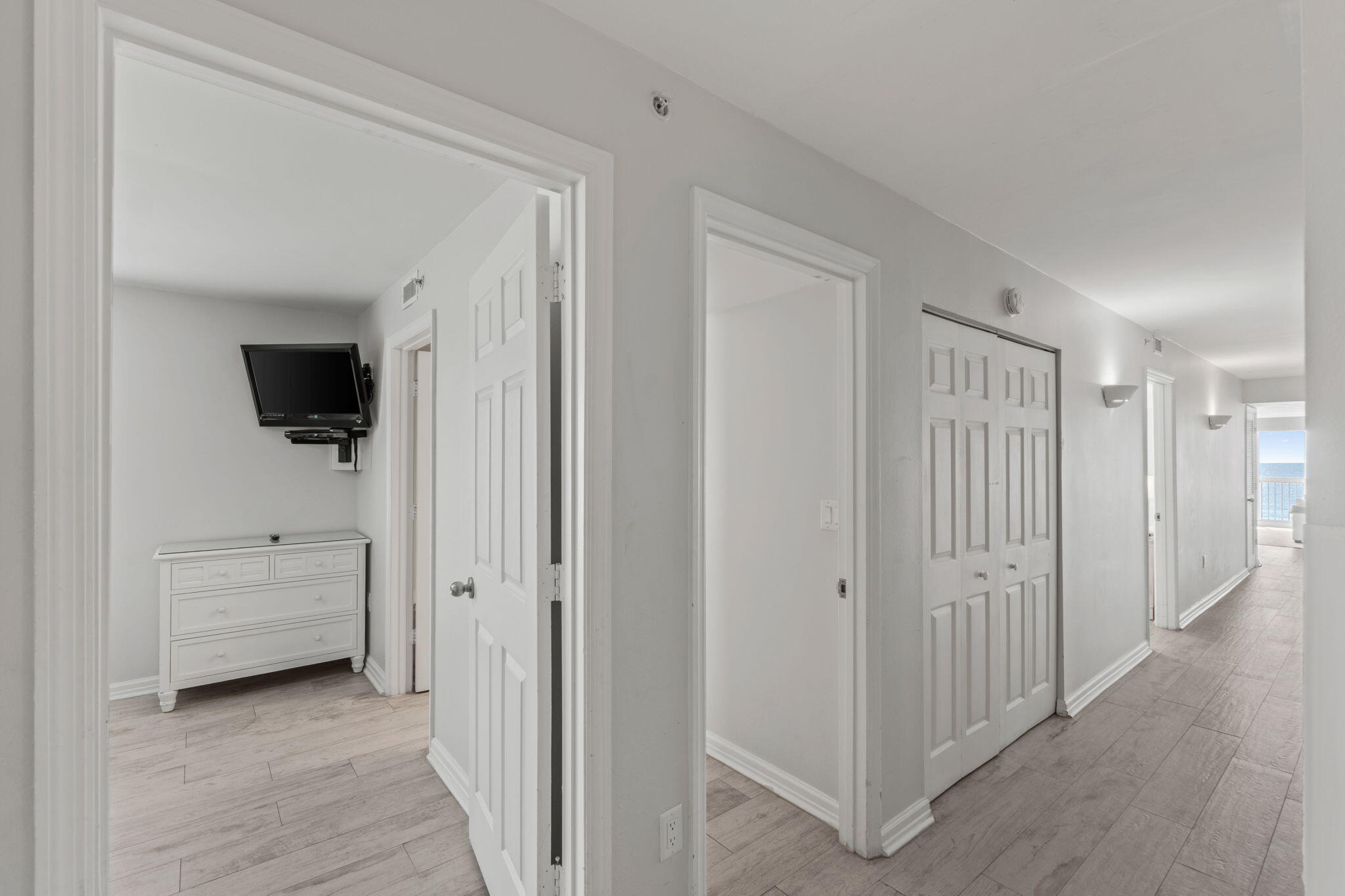 Pelican Beach Resort - Residential