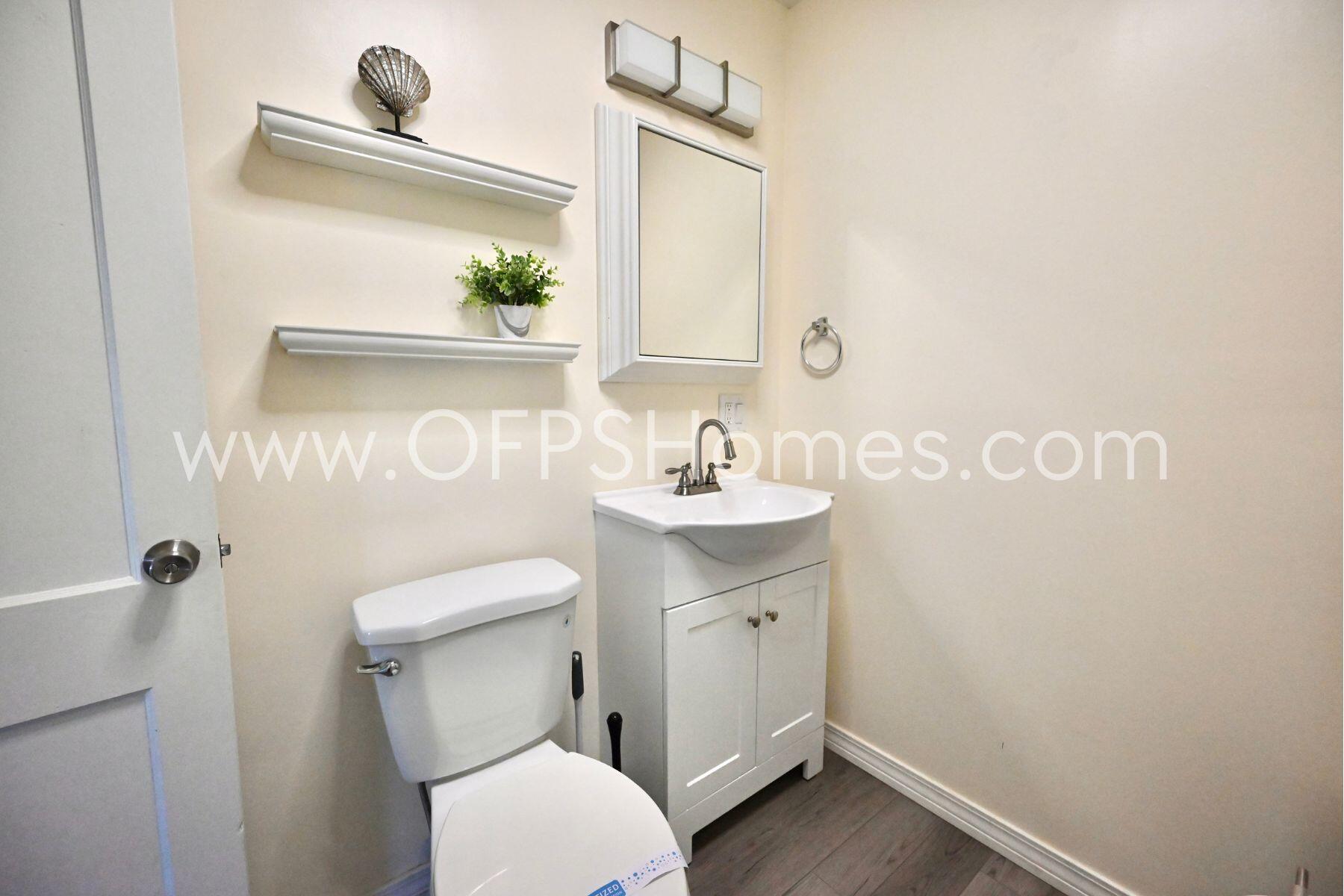 ELLIOTTS POINT - Residential Lease