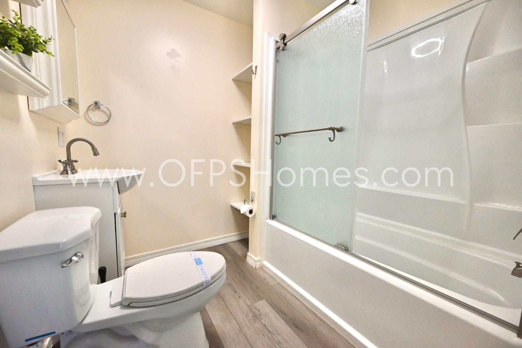 ELLIOTTS POINT - Residential Lease