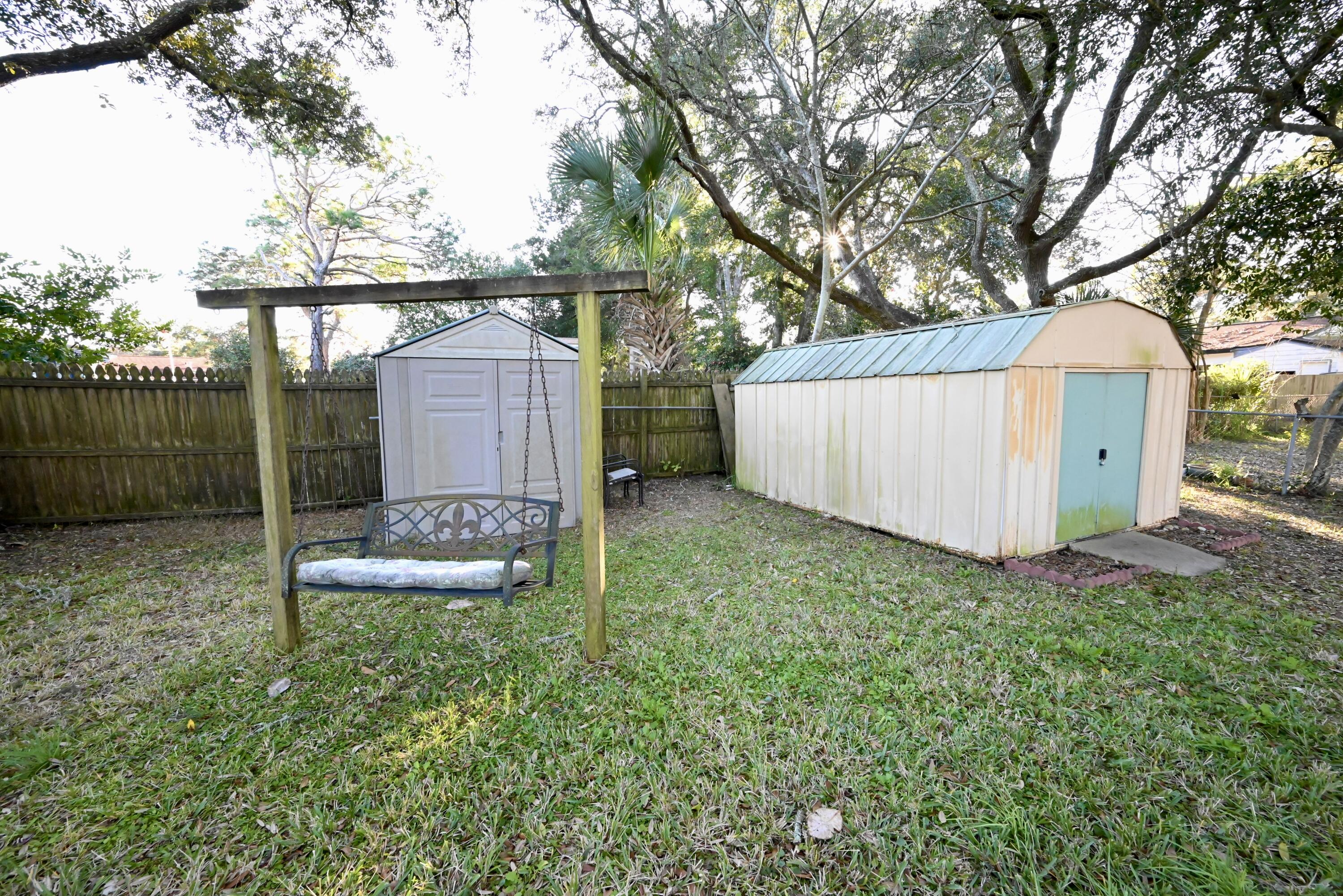 ELLIOTTS POINT - Residential Lease