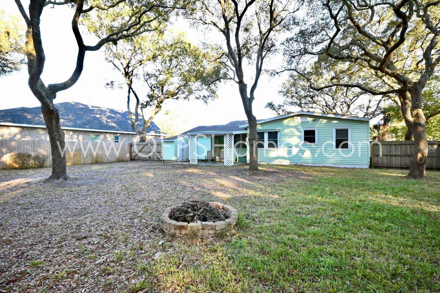 ELLIOTTS POINT - Residential Lease