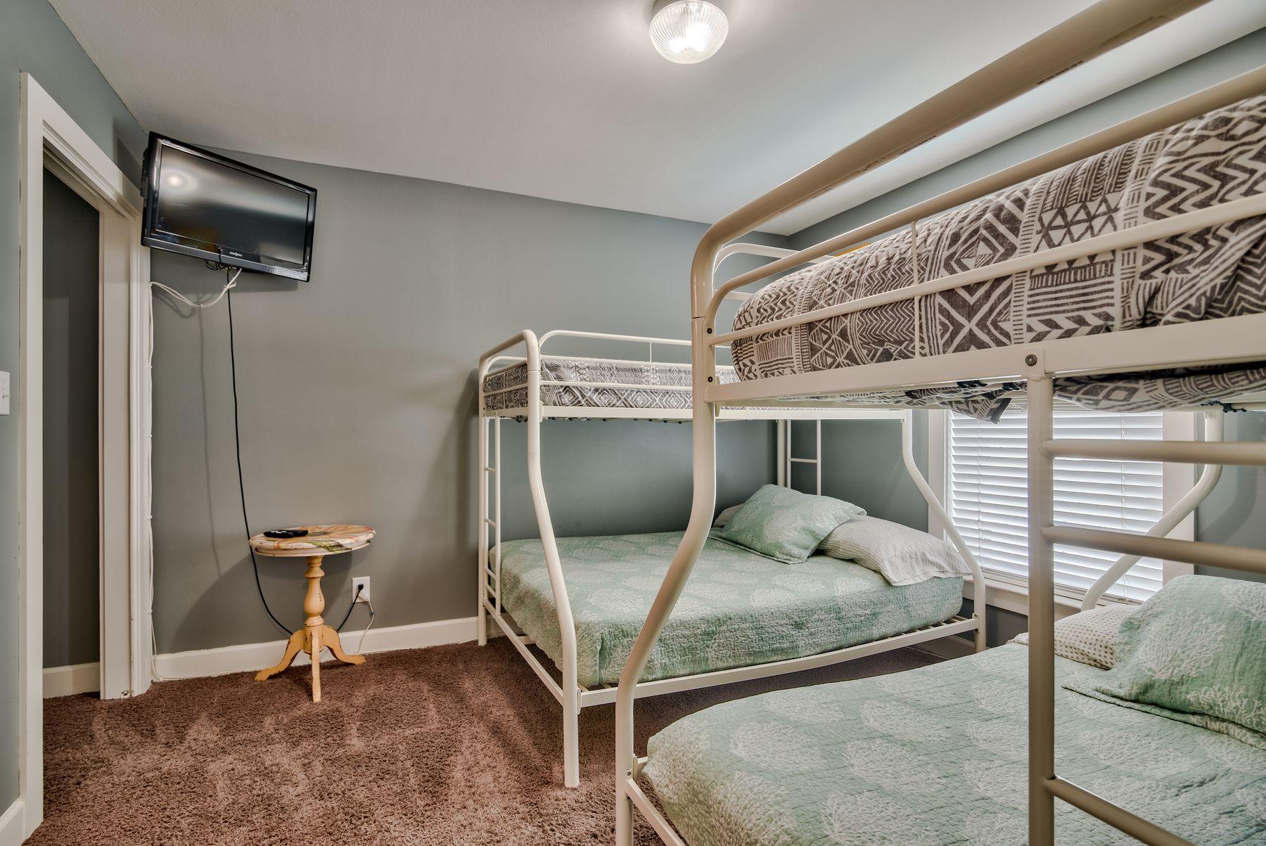 S/D OF SE4 - Residential