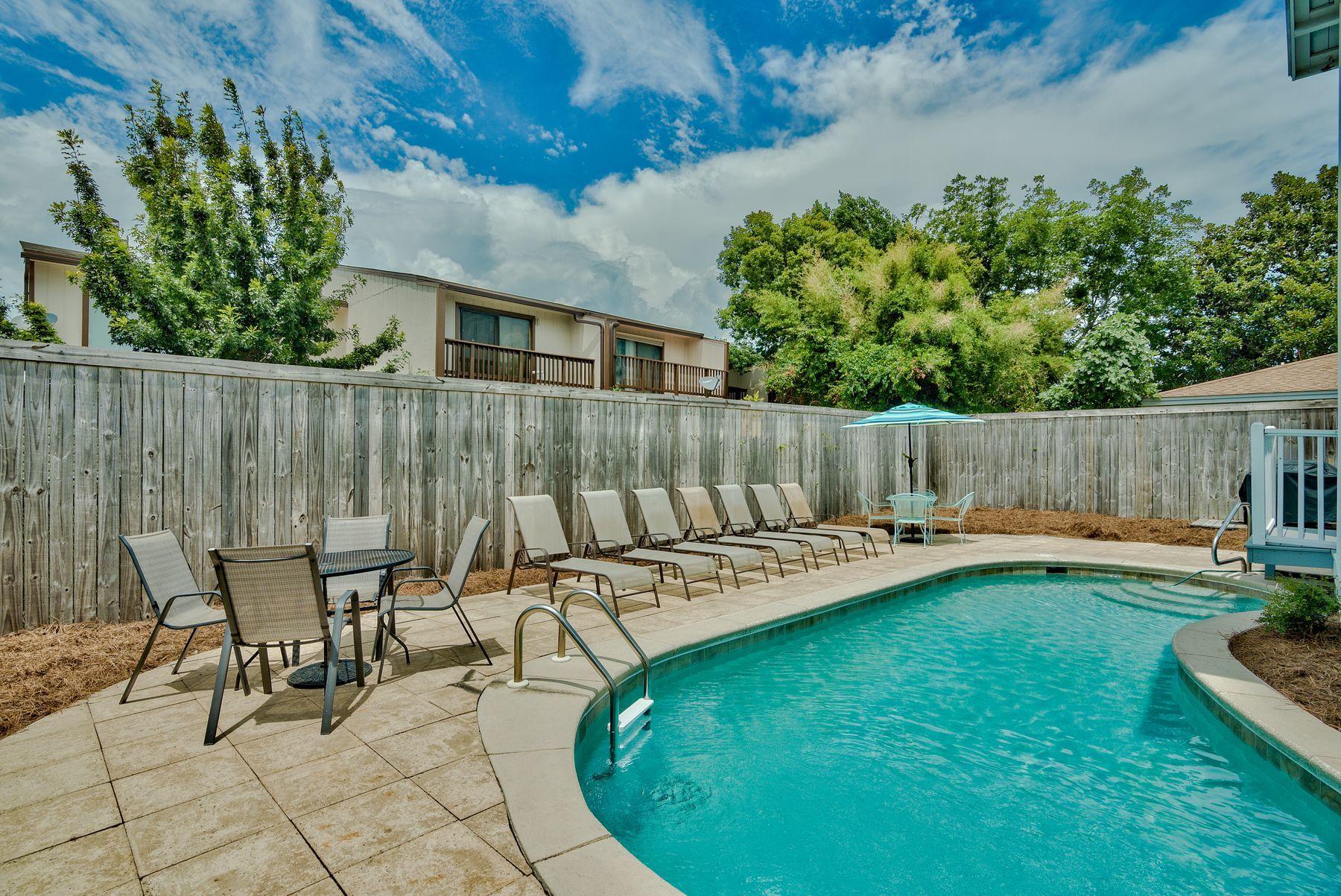 S/D OF SE4 - Residential