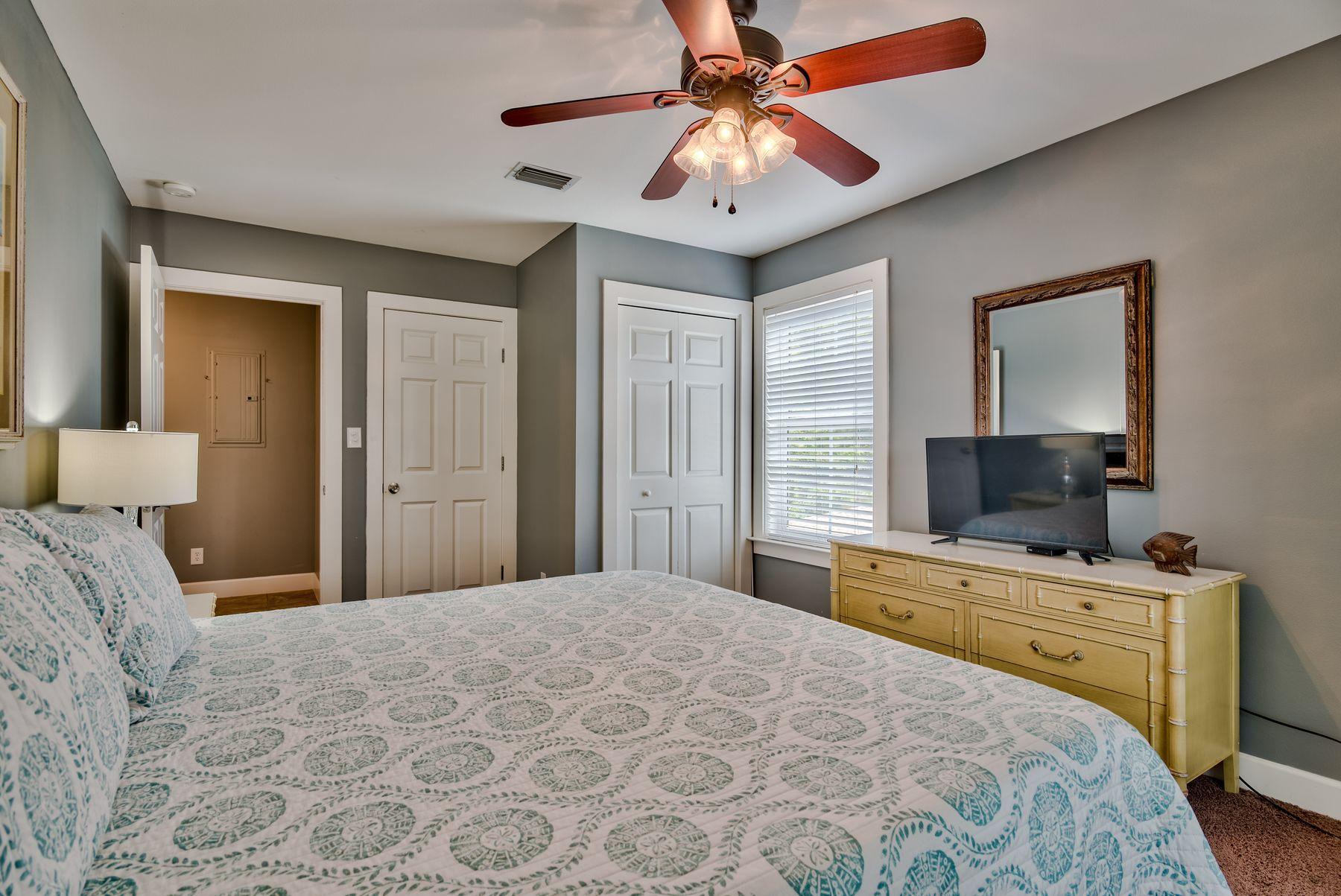 S/D OF SE4 - Residential