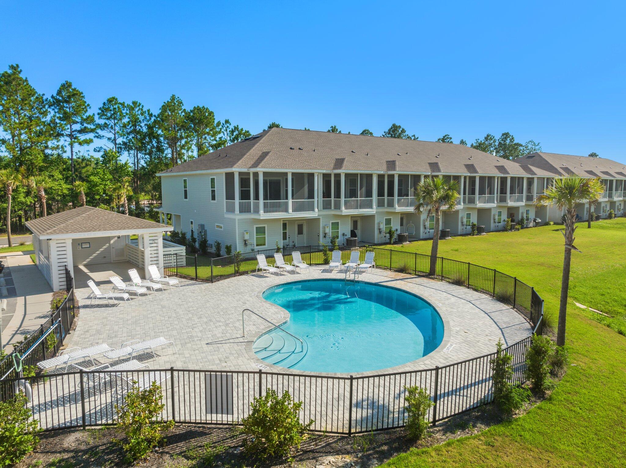 KARA LAKE TOWNHOMES - Residential Lease