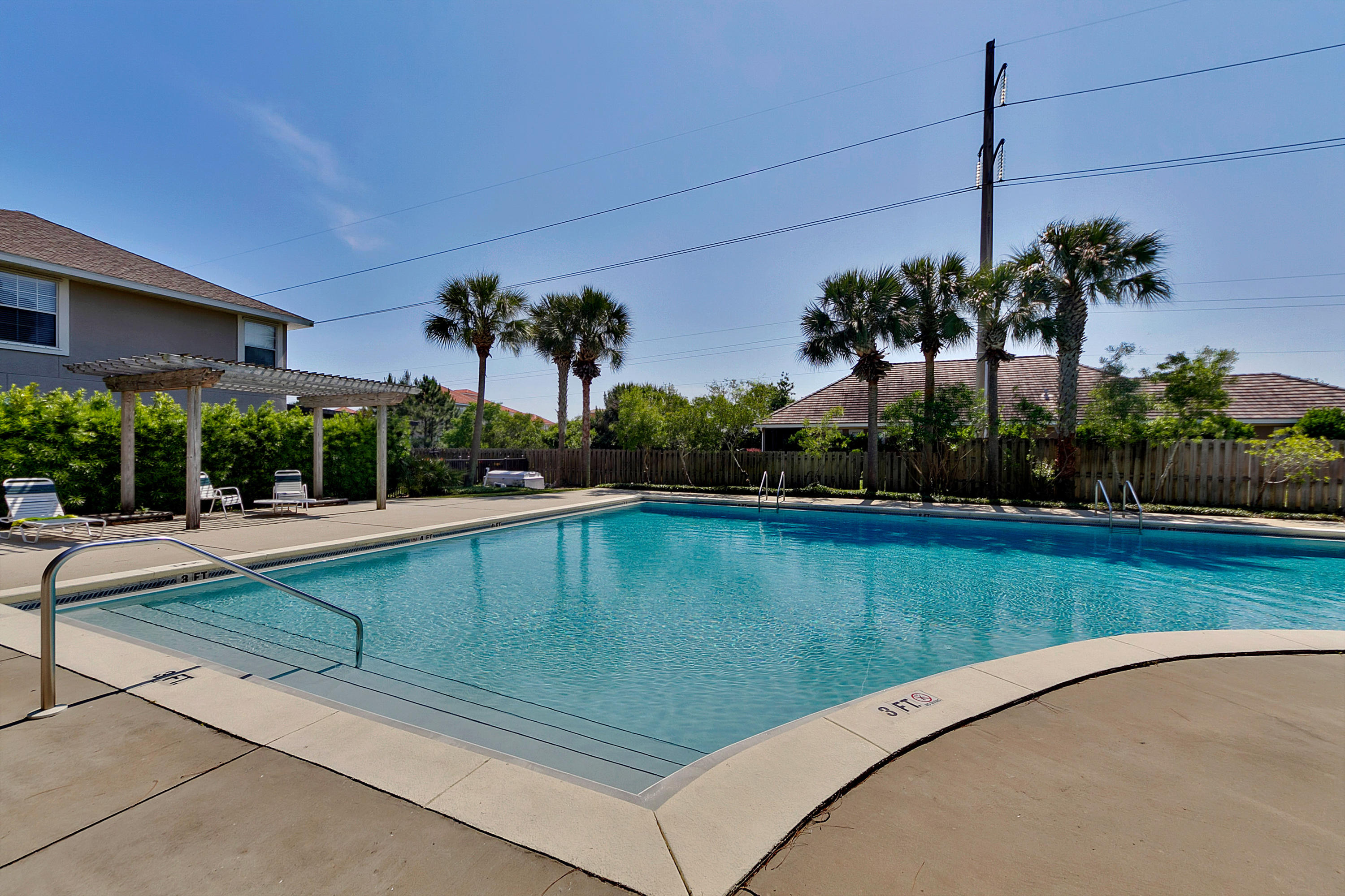 EMERALD LAKES PH 1 - Residential