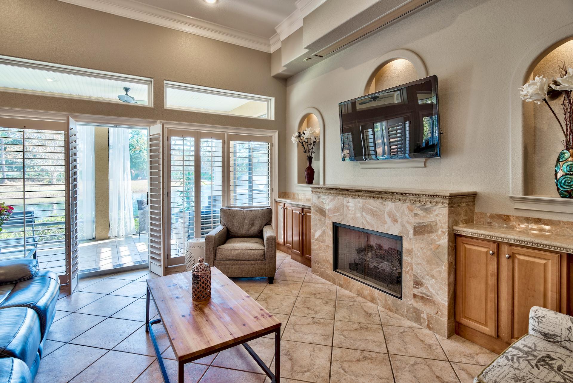 EMERALD LAKES PH 1 - Residential