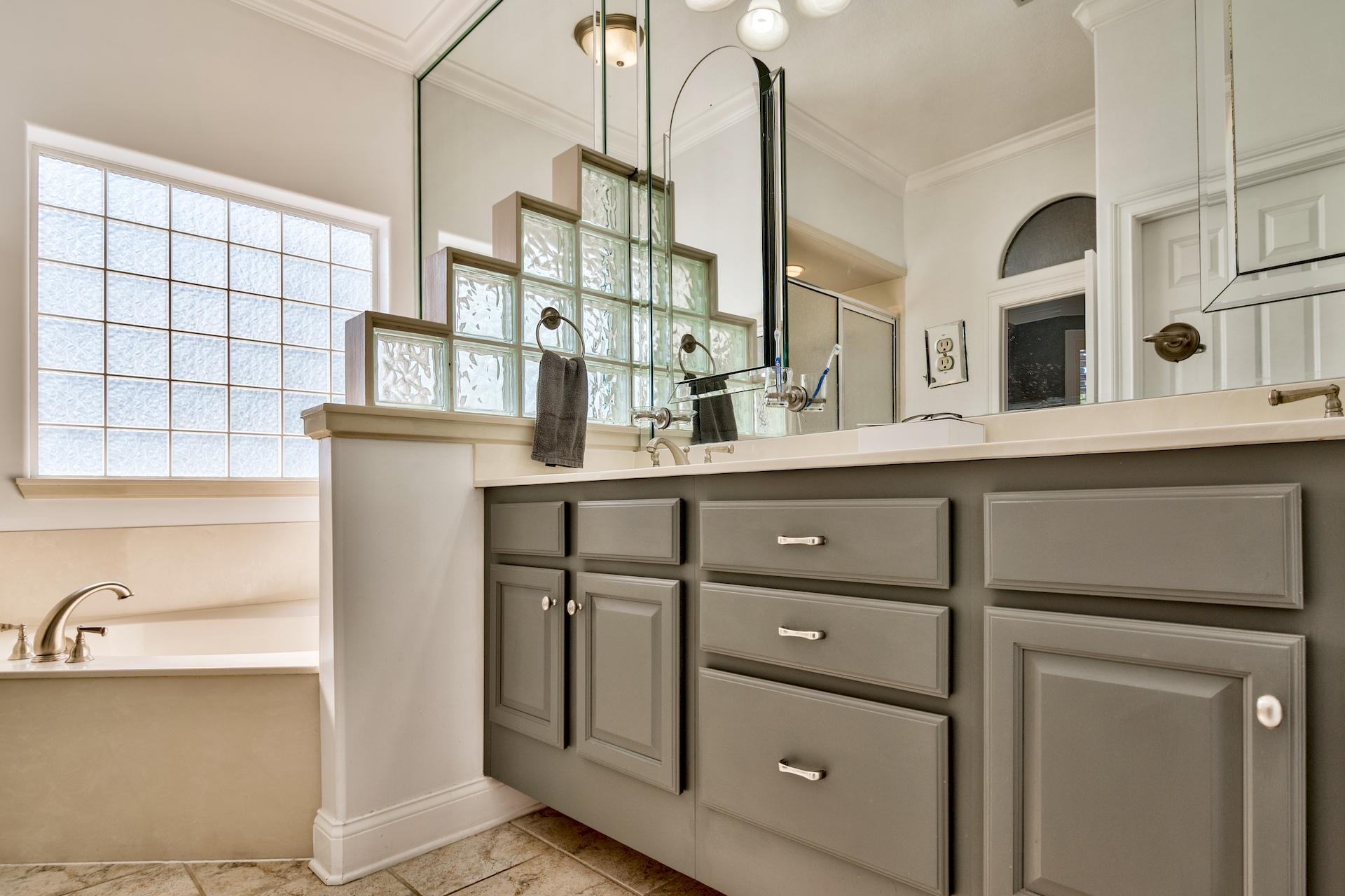 EMERALD LAKES PH 1 - Residential