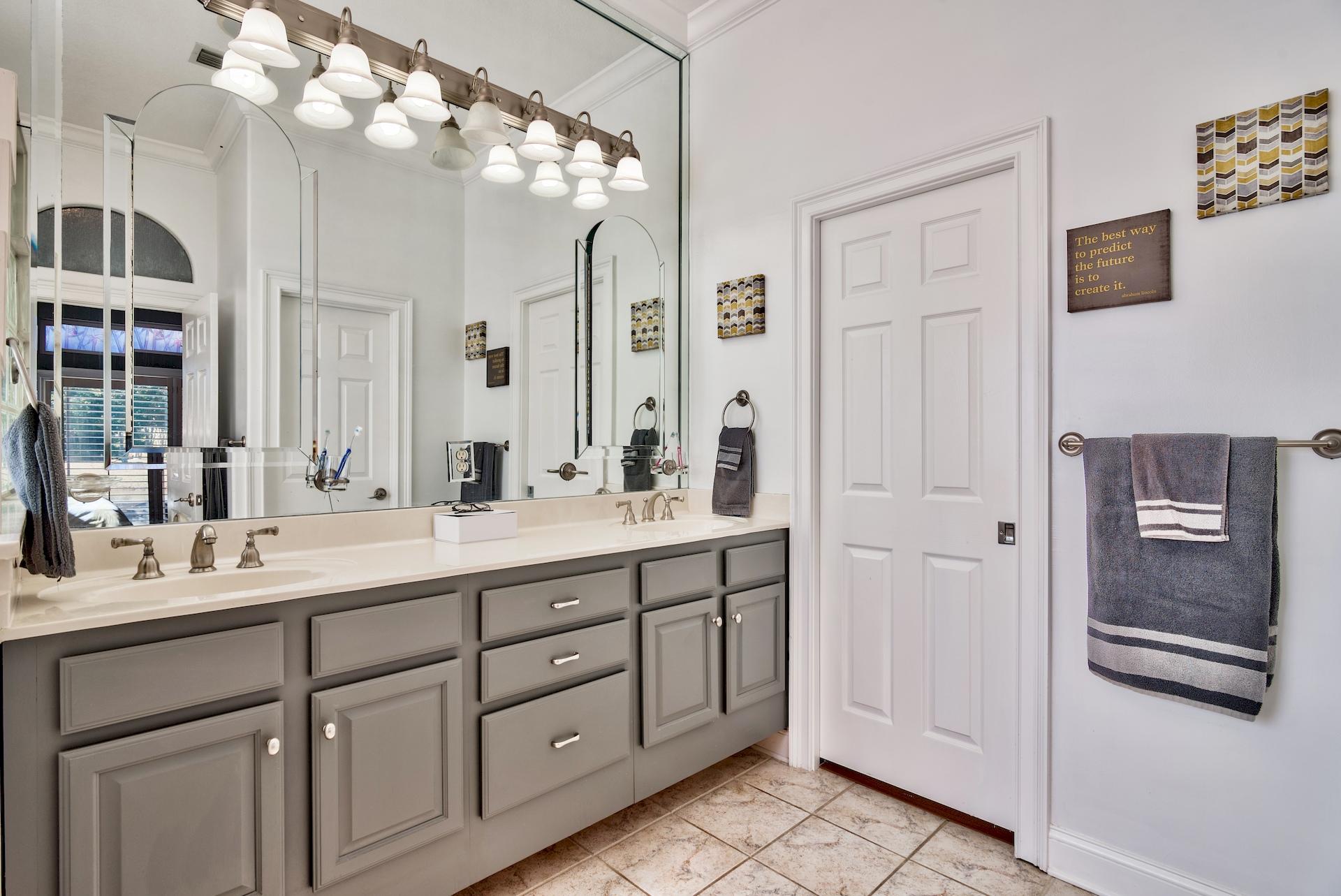 EMERALD LAKES PH 1 - Residential