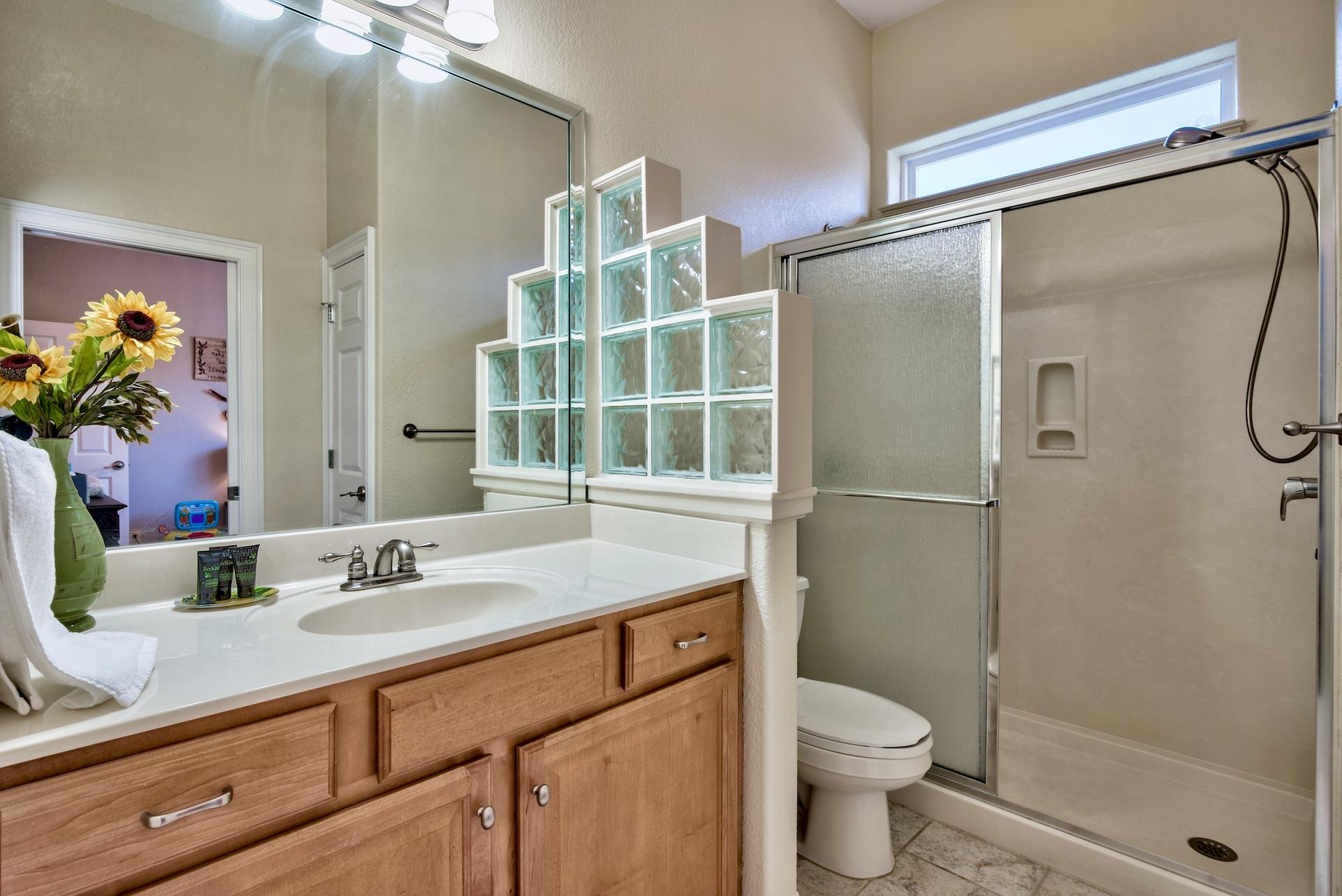 EMERALD LAKES PH 1 - Residential