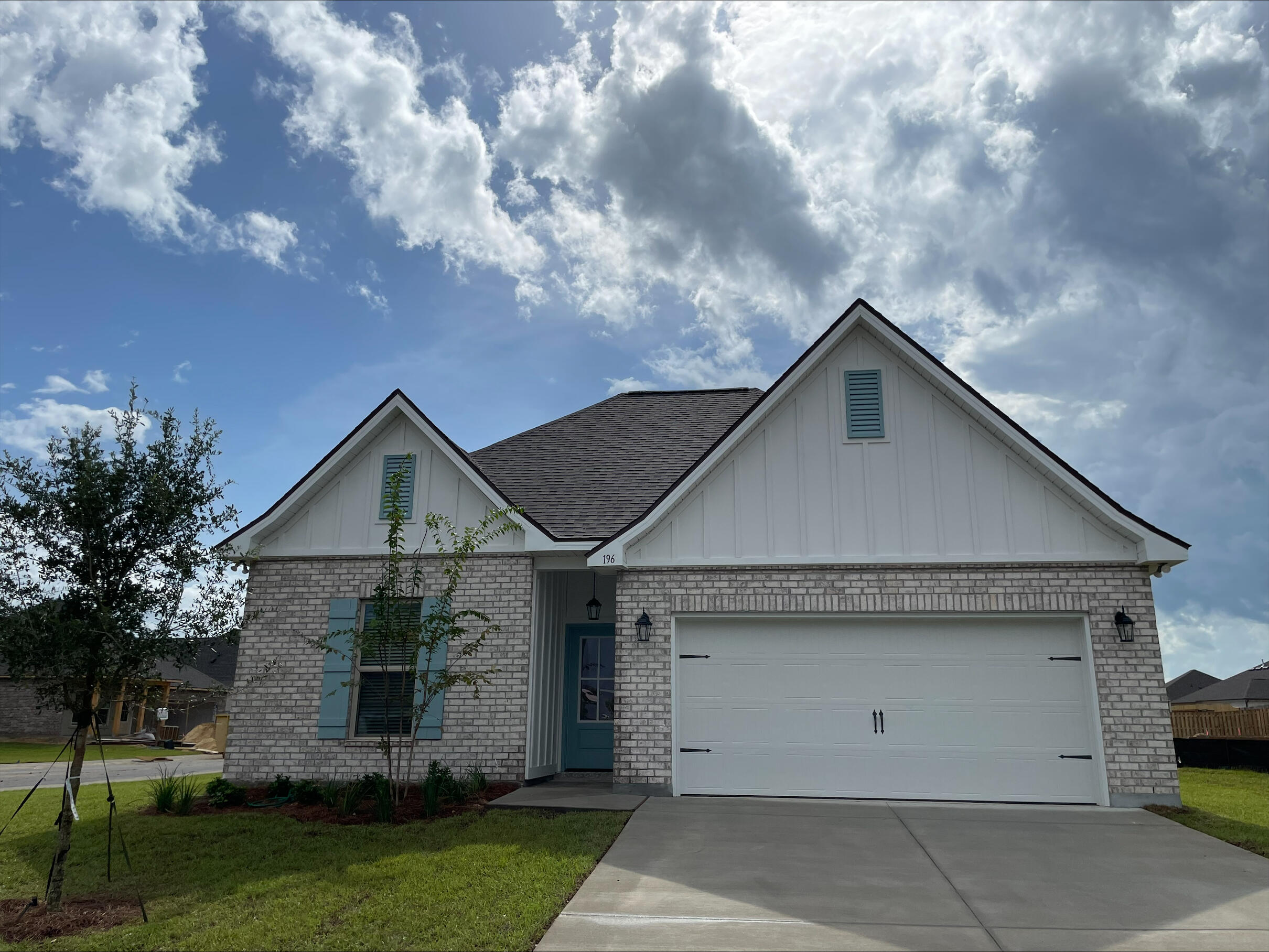 THE BLUFFS AT LAFAYETTE - Residential
