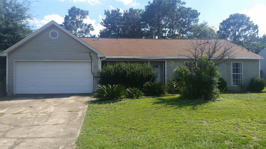 REO. Looking for an investment property?Want to start with a fixer upper? This property is located South of I10 in the well manicured subdivision of Beaver Creek. One level living that includes a large living room, 4 bedrooms, a formal dining area, large front yard and a HUGE privacy-fenced, LEVEL backyard. Want to be outside but not with the bugs? No problem! A quaint, closed in patio is just large enough to enjoy each season. This property is being sold ''As Is''.