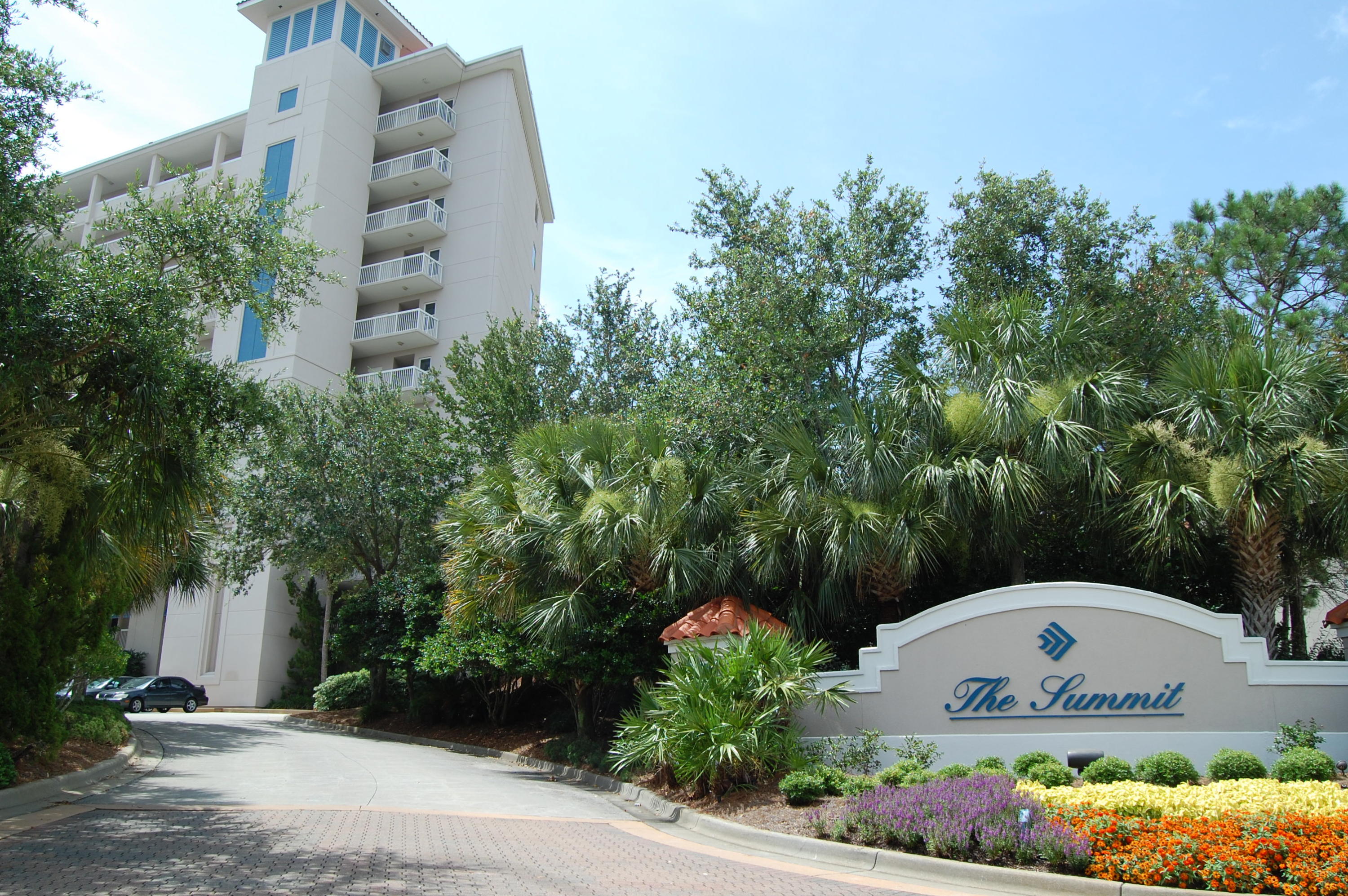 Finally a blank canvas to make all your own! This seventh floor two bedroom is just what you have been looking for! Being sold unfurnished at a great price, 712 is just crying out for a new owner to make it awesome. The views are amazing. From the master bedroom you can see all the way down to Panama City.Come see all that Tops'l has to offer!