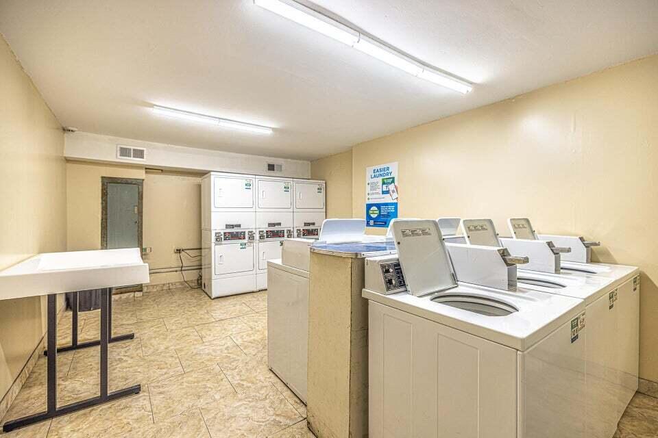 COLLEGE PARK CONDOMINIUMS - Residential Lease