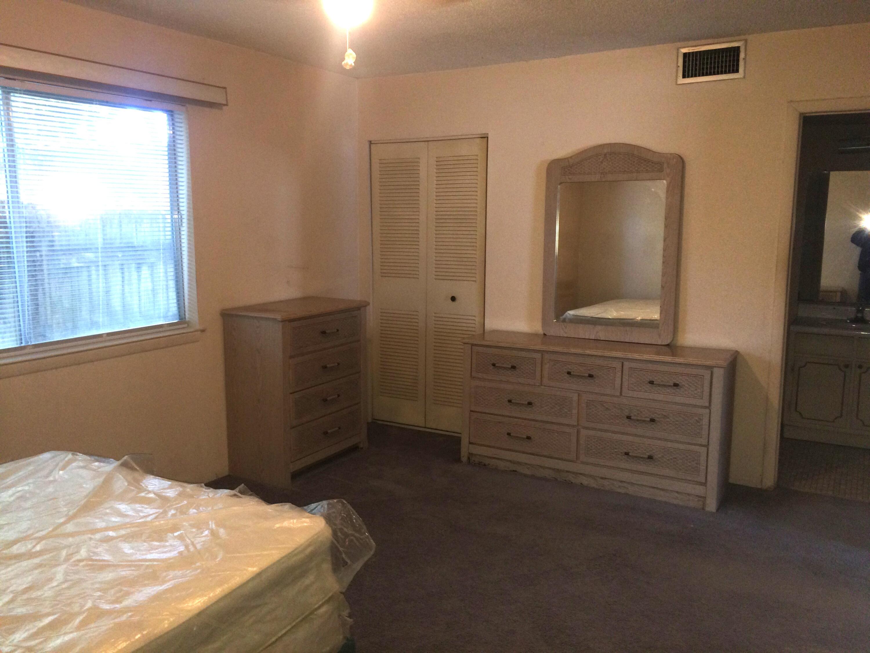 COLLEGE PARK CONDOMINIUMS - Residential Lease