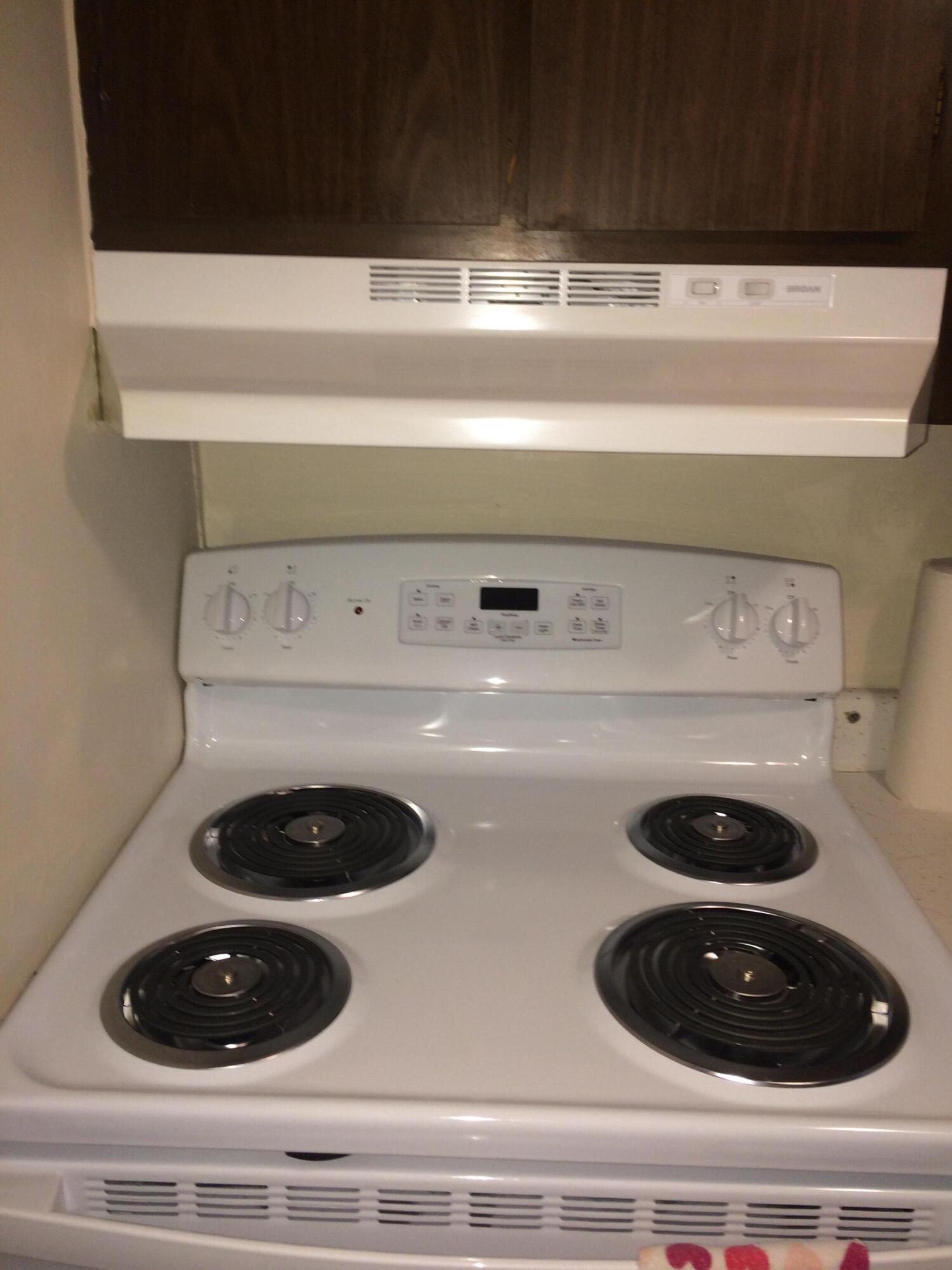 COLLEGE PARK CONDOMINIUMS - Residential Lease