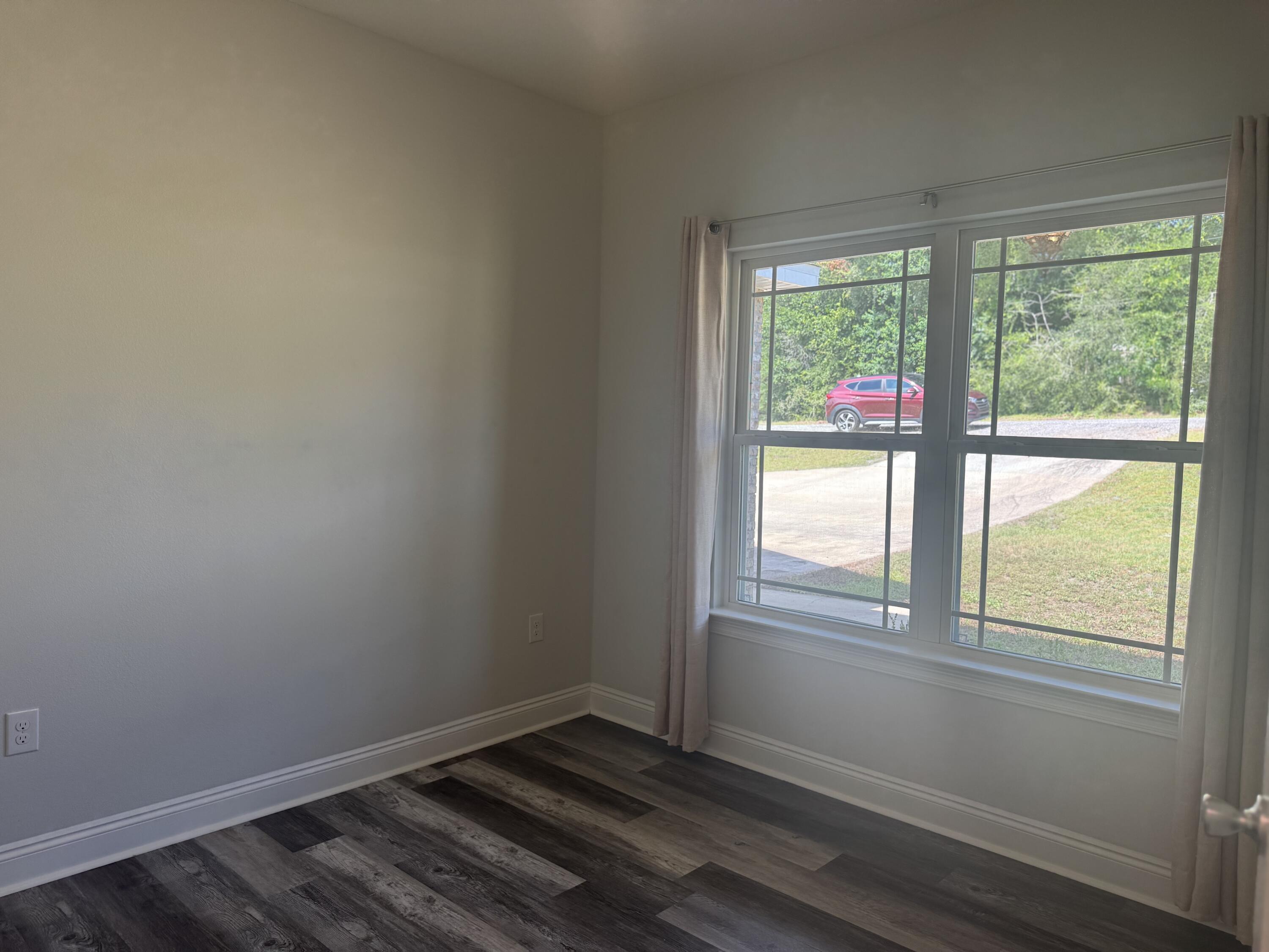 CRESTVIEW SUBURB - Residential Lease