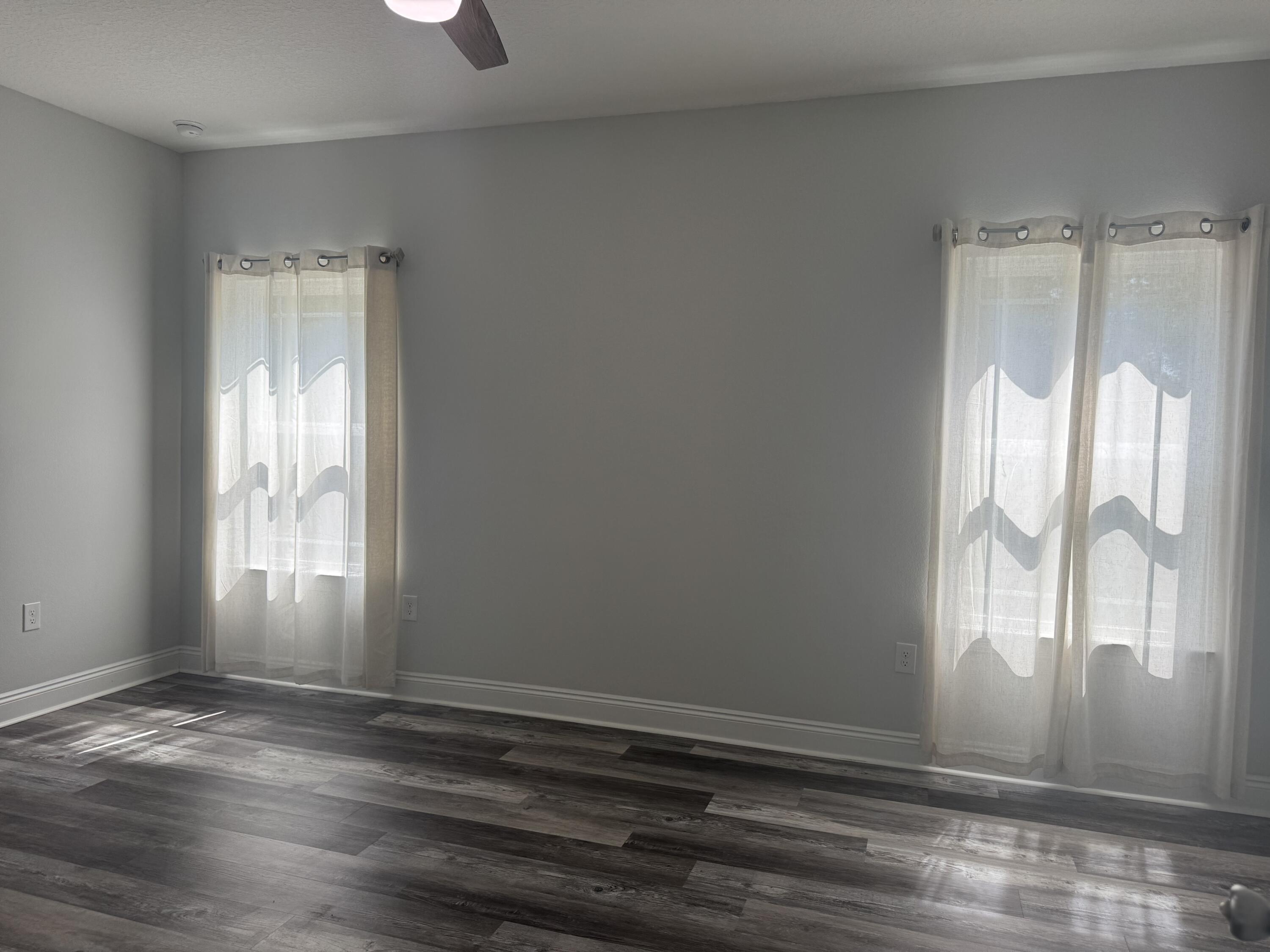 CRESTVIEW SUBURB - Residential Lease
