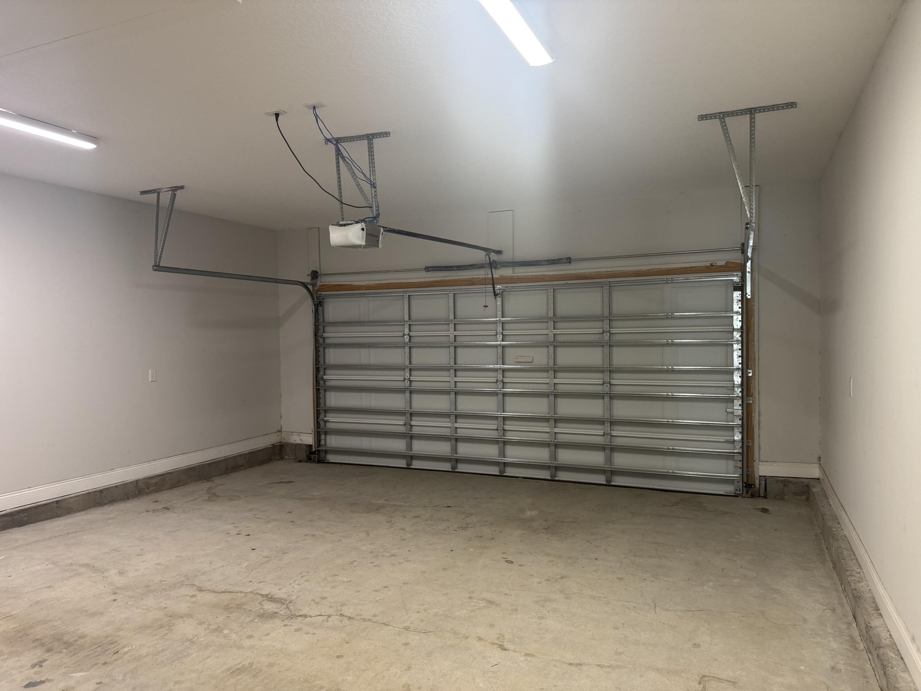 CRESTVIEW SUBURB - Residential Lease