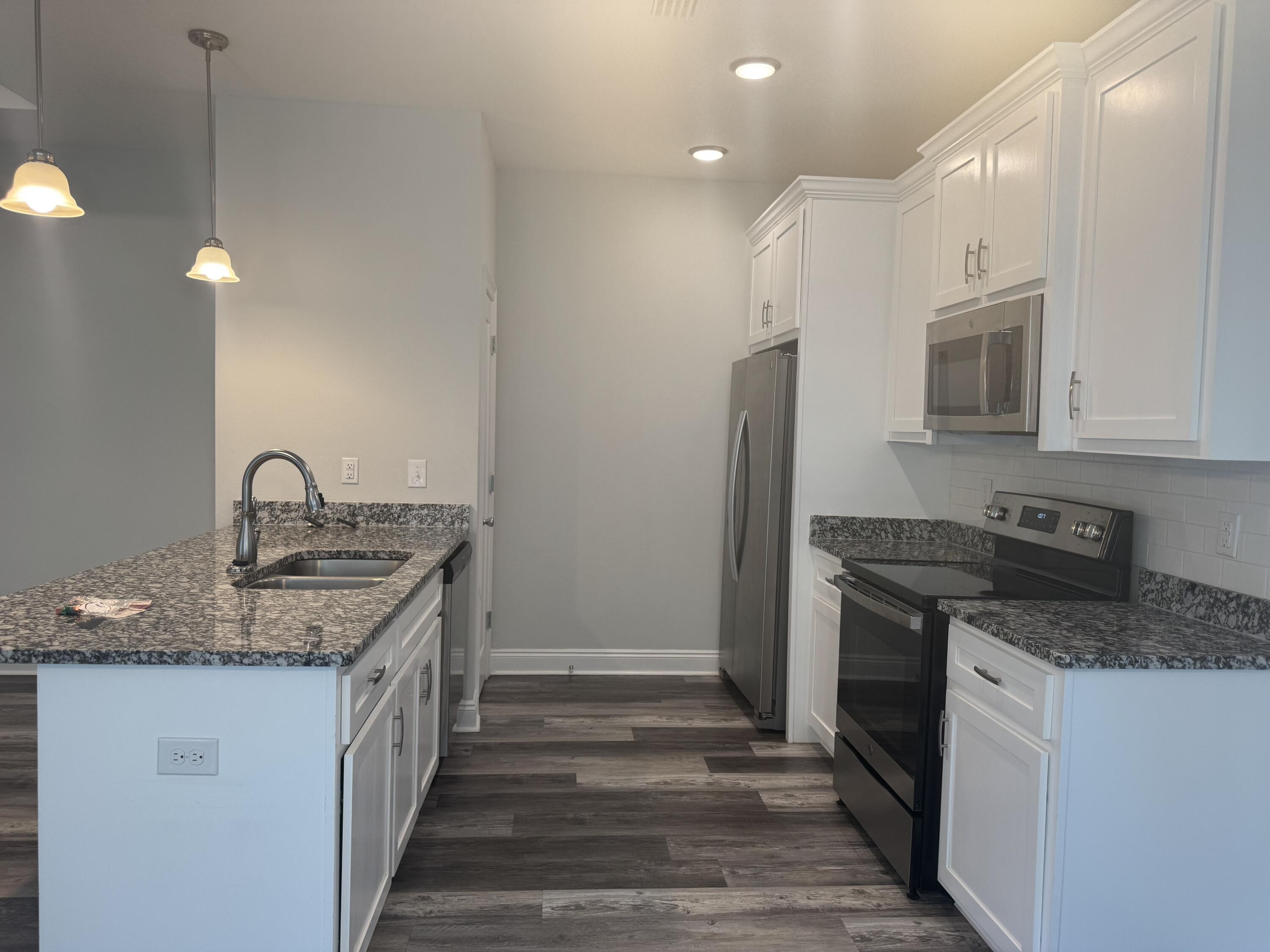 CRESTVIEW SUBURB - Residential Lease