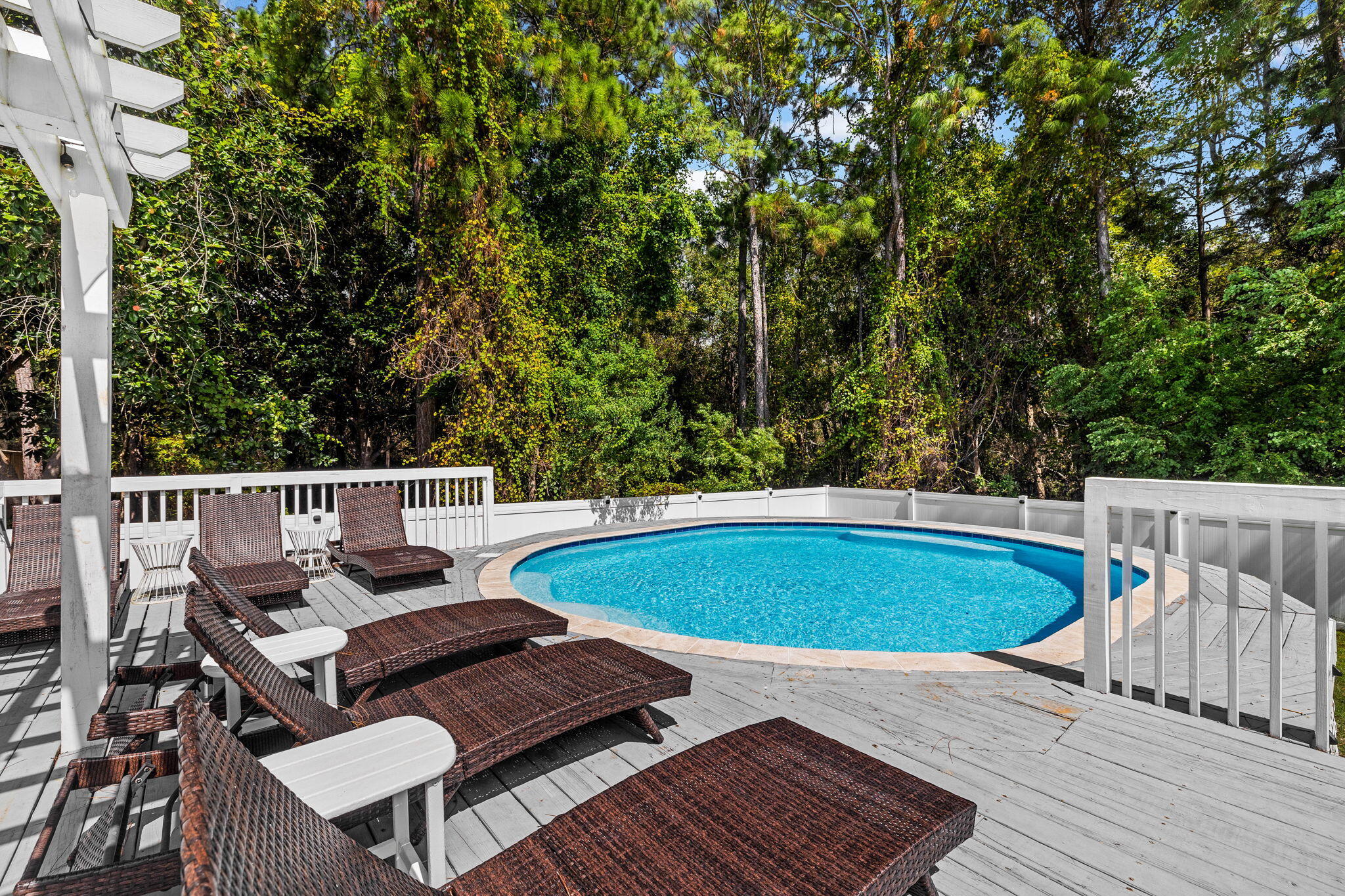 GULF SHORE MANOR - Residential