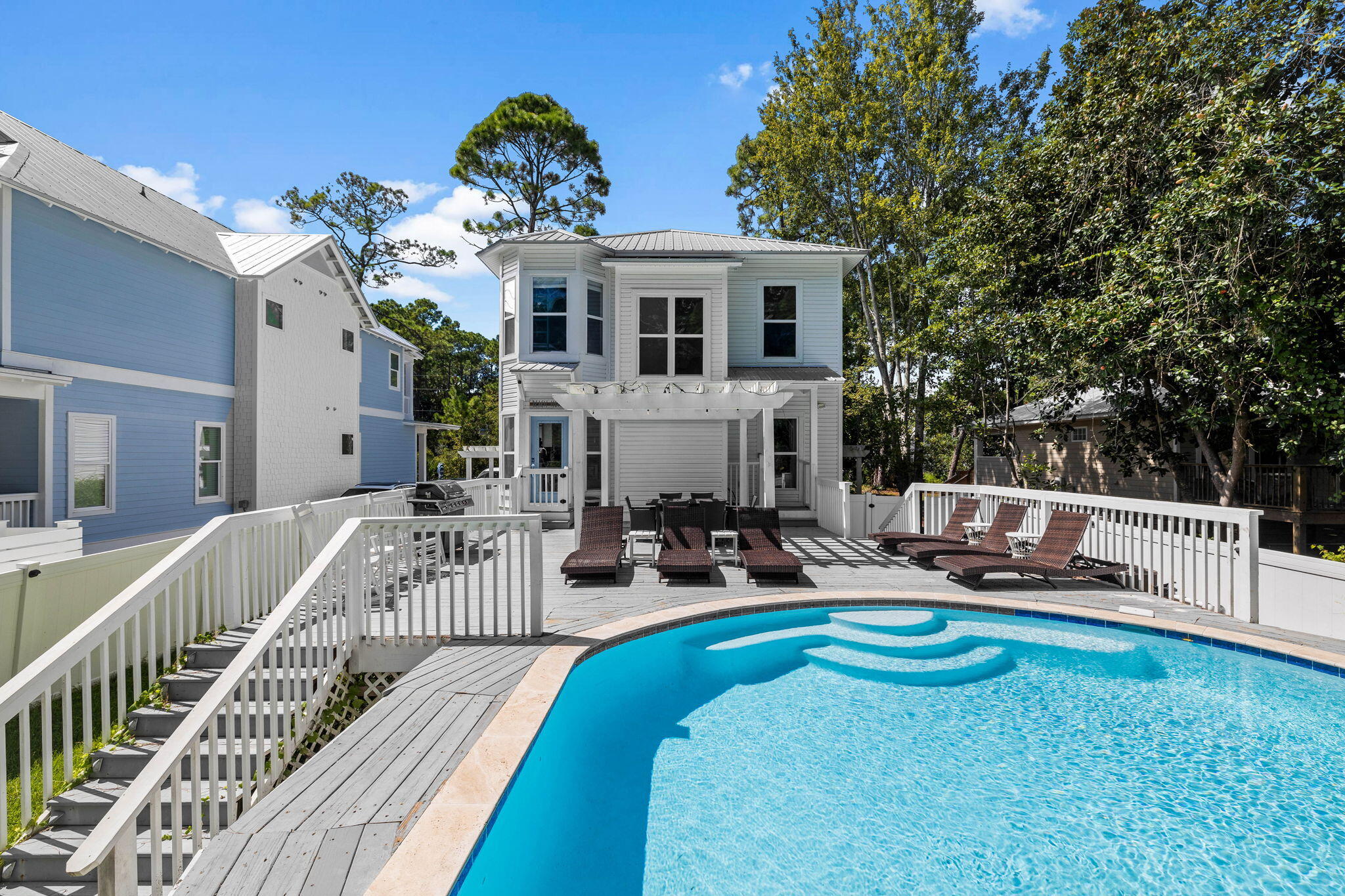 GULF SHORE MANOR - Residential