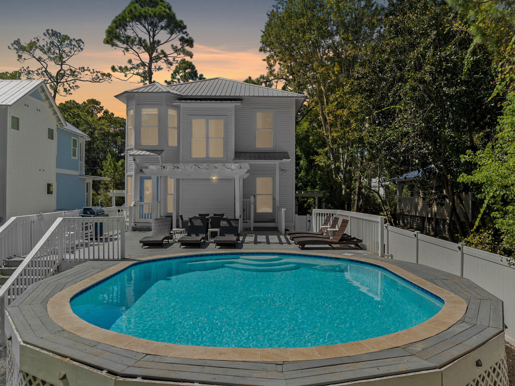 GULF SHORE MANOR - Residential