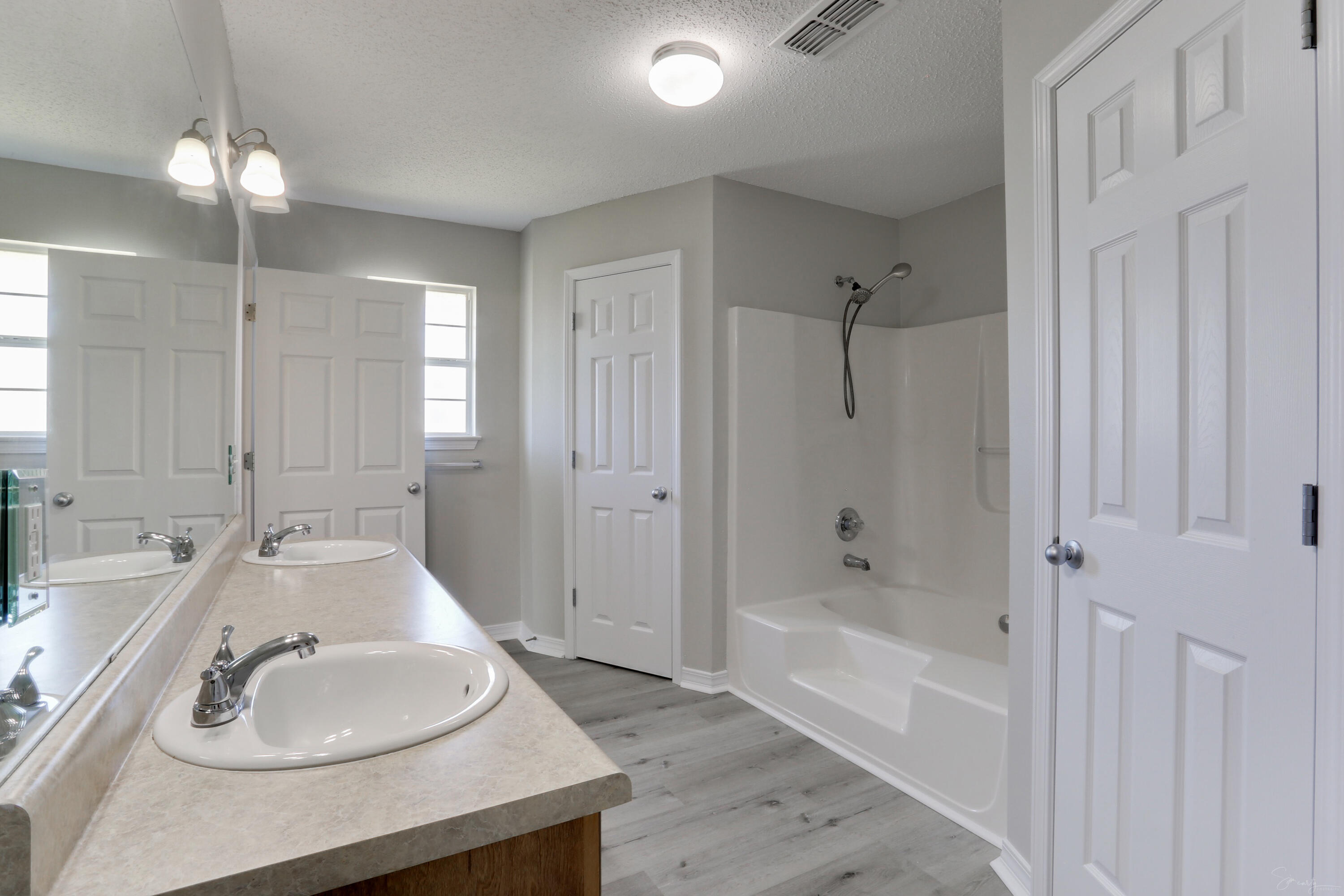 IRON GATE S/D PH I - Residential