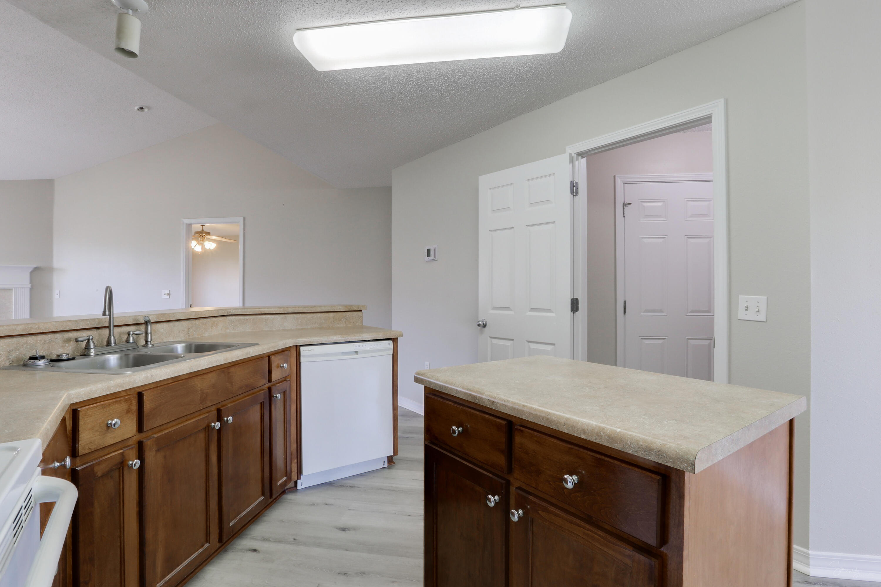 IRON GATE S/D PH I - Residential