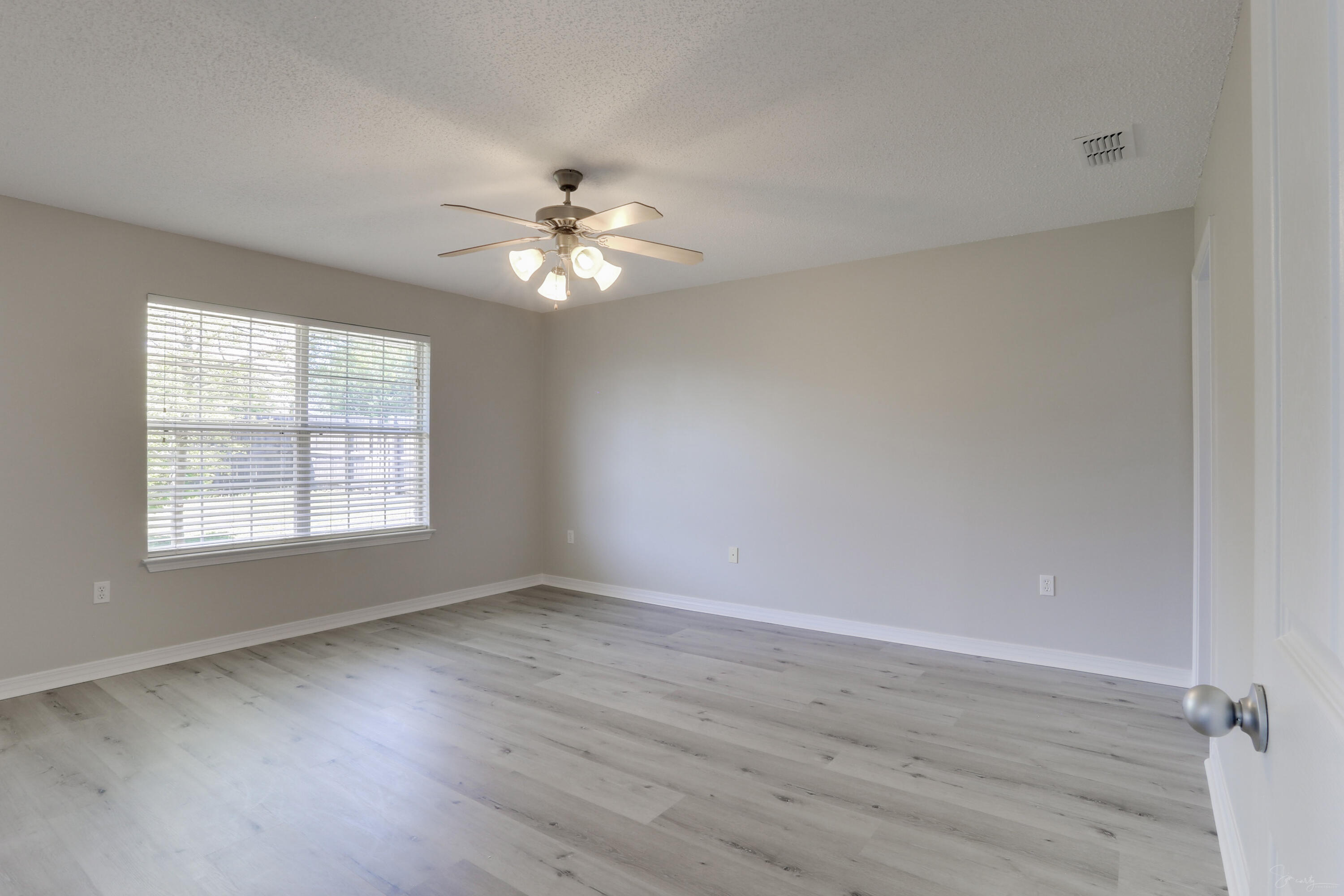 IRON GATE S/D PH I - Residential