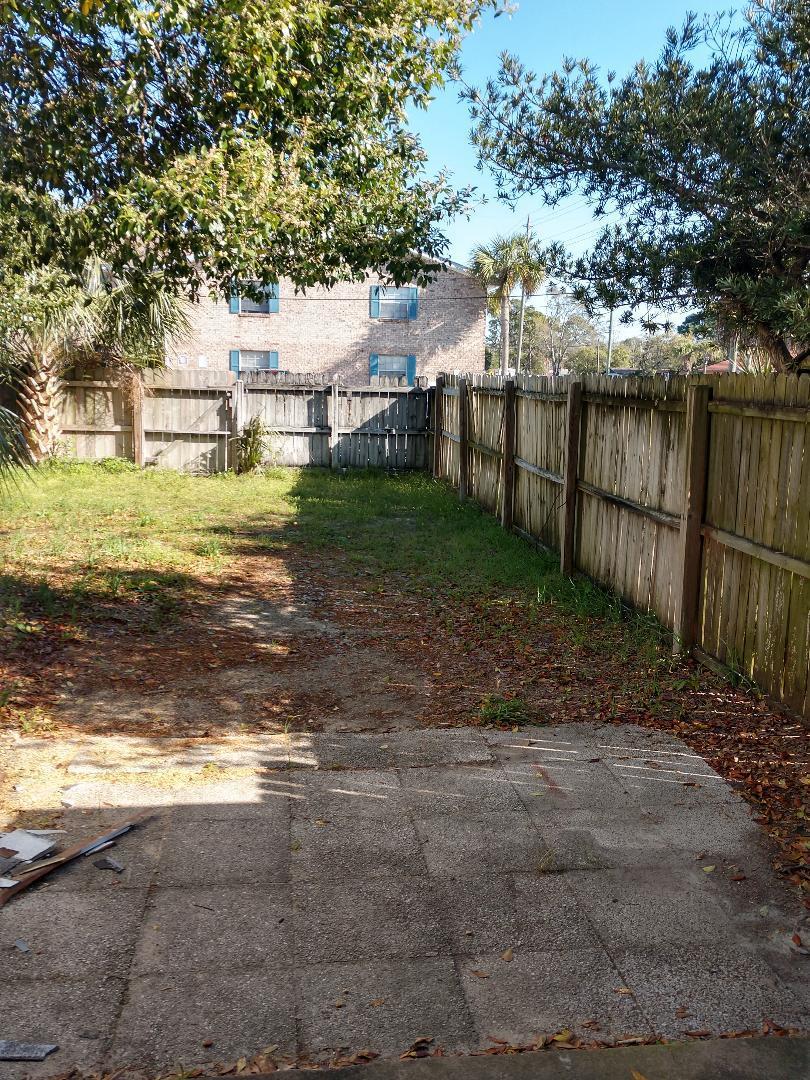 VALENCIA ARMS - Residential Lease