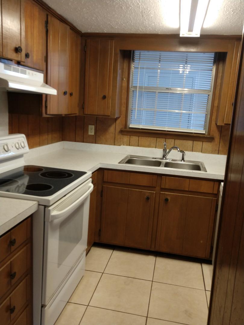 VALENCIA ARMS - Residential Lease