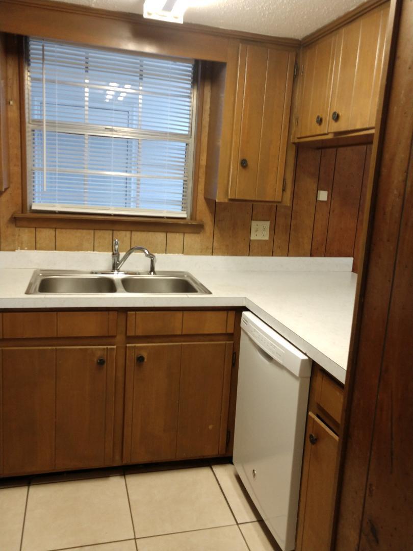 VALENCIA ARMS - Residential Lease