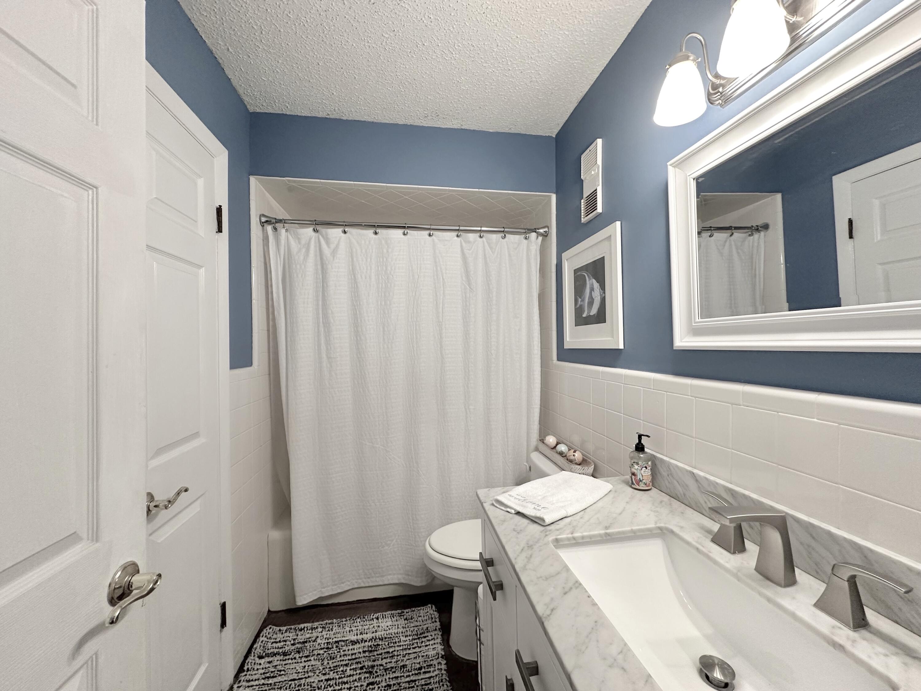 REGENCY TOWERS - Residential