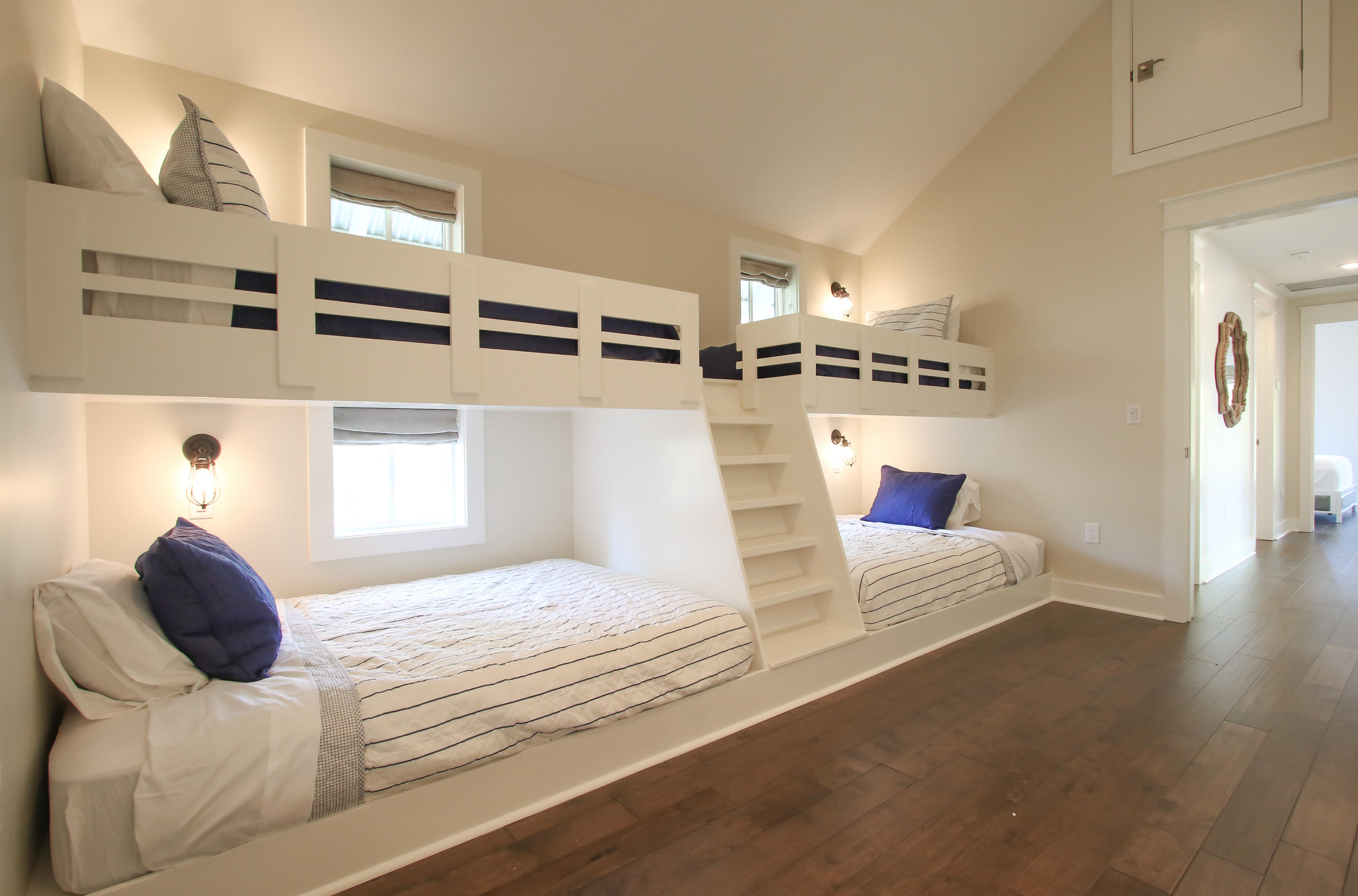 TREETOP VILLAGE - Residential
