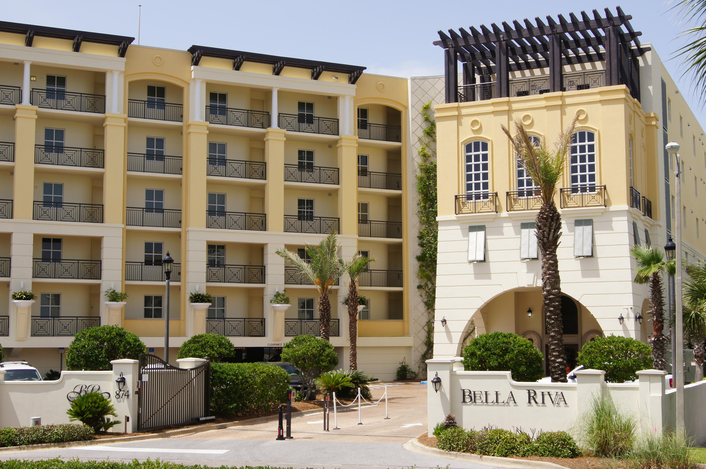 BELLA RIVA - Residential