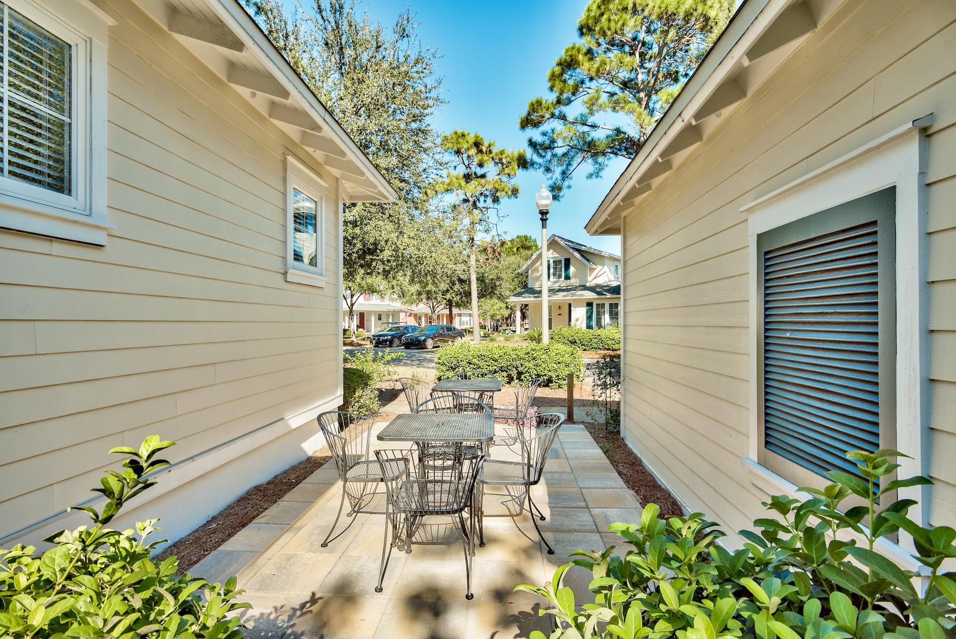 LAUREL GROVE - Residential