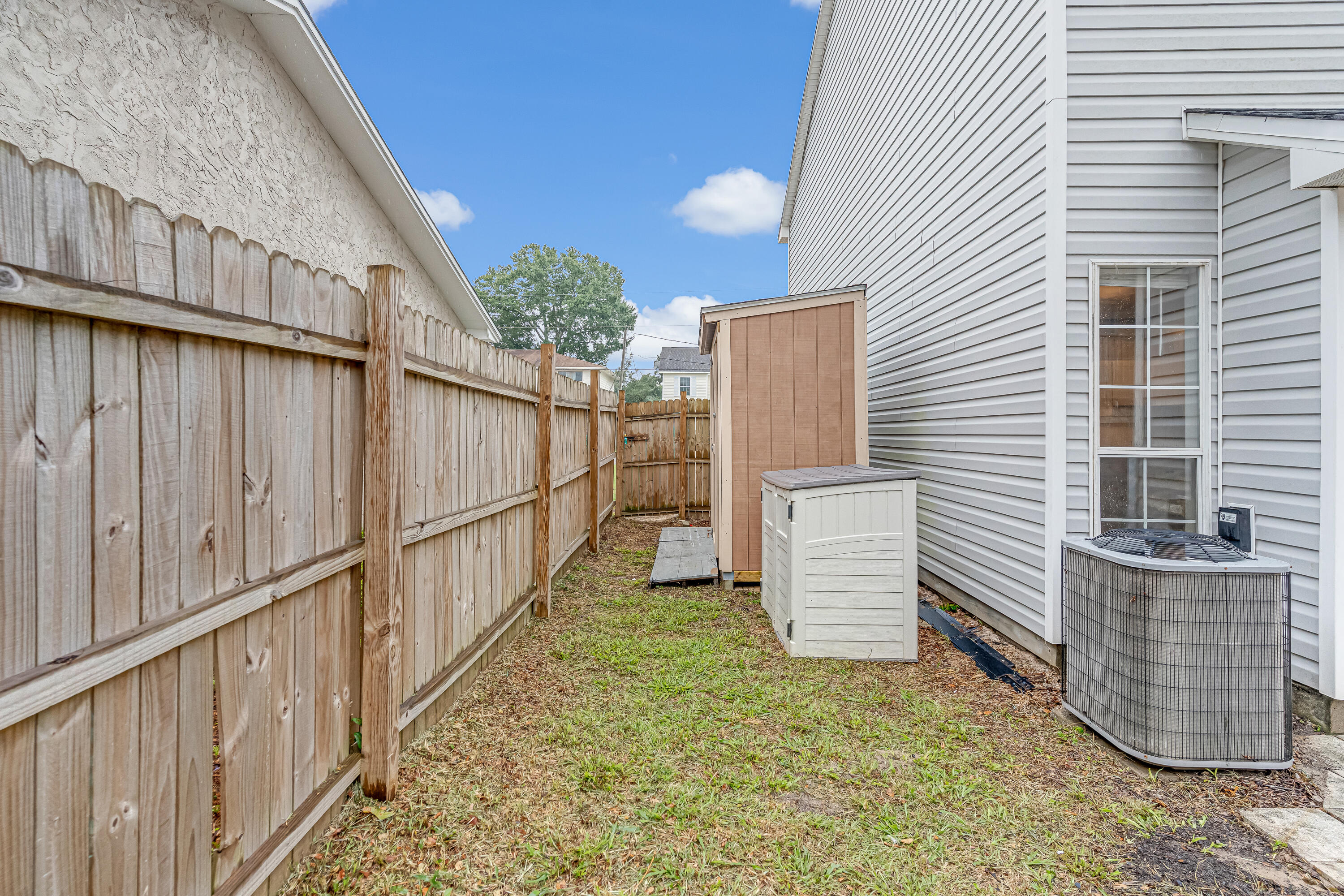 LIVEOAK S/D - Residential