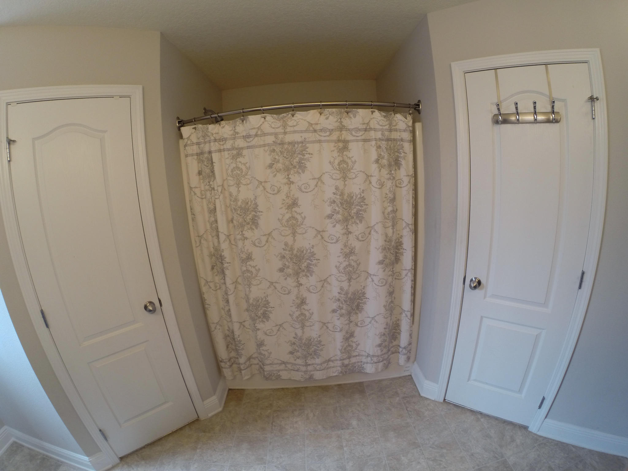 SILVER SPRINGS EST - Residential