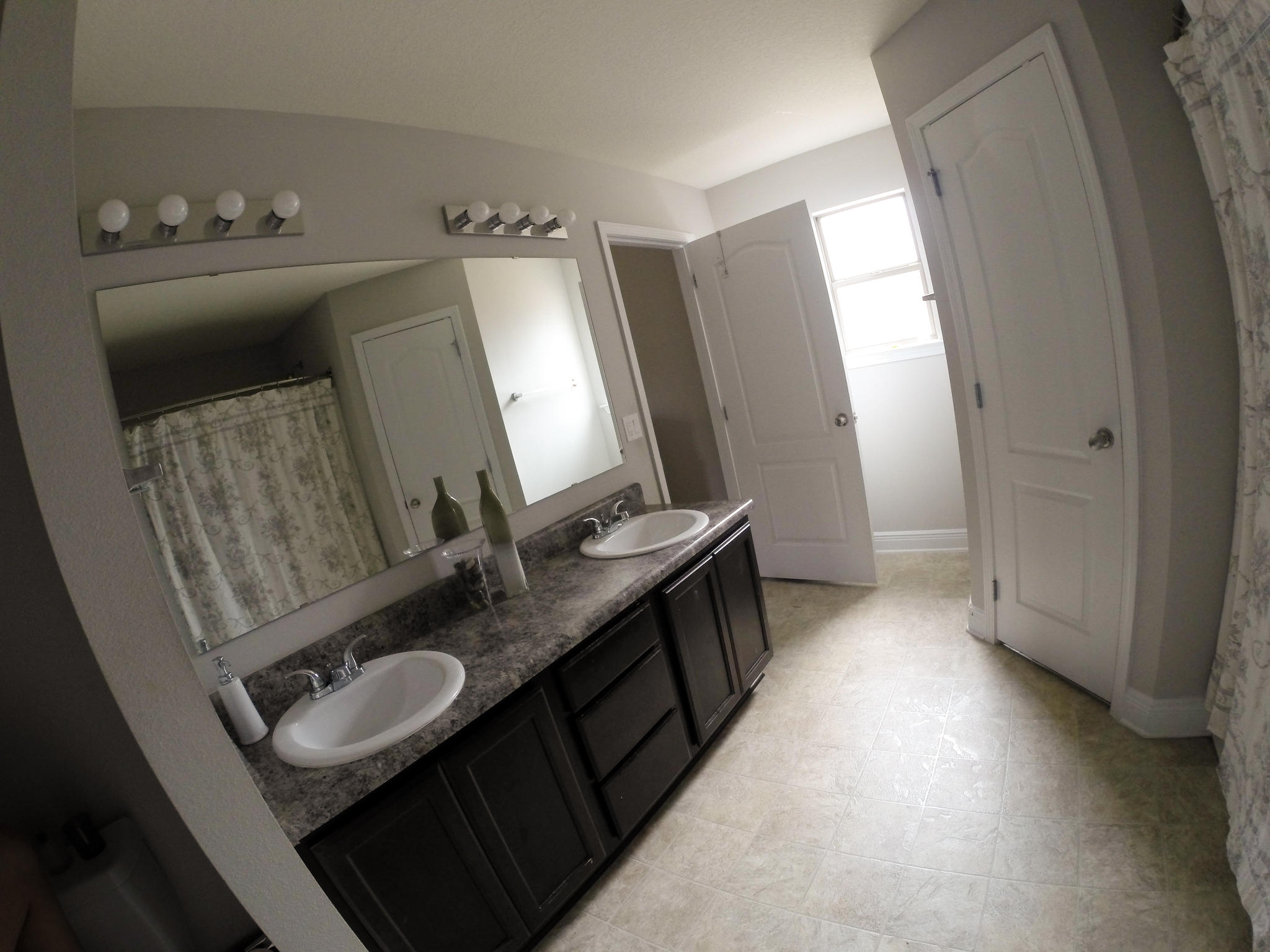 SILVER SPRINGS EST - Residential