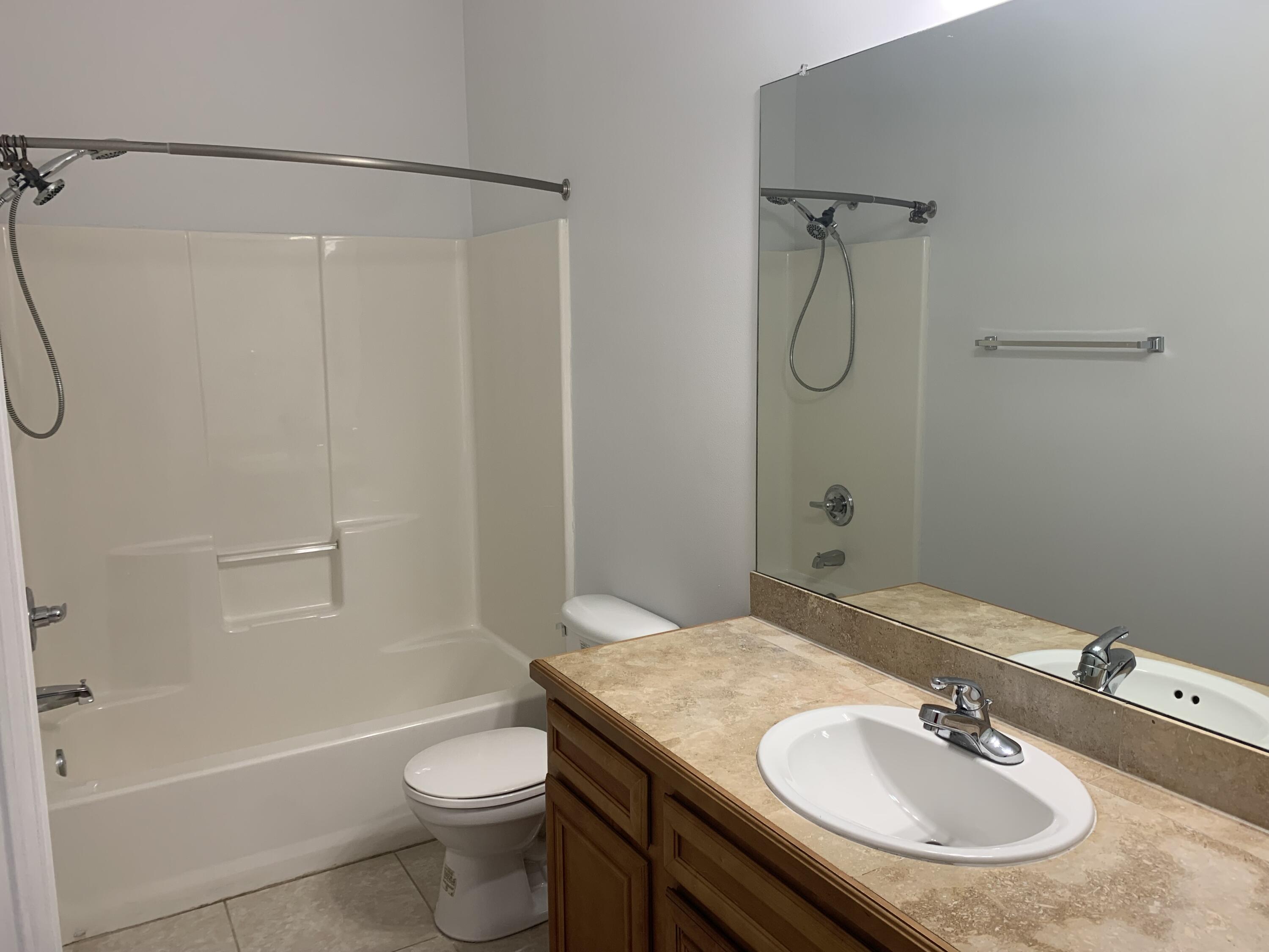 PALMS OF FREEPORT - Residential Lease